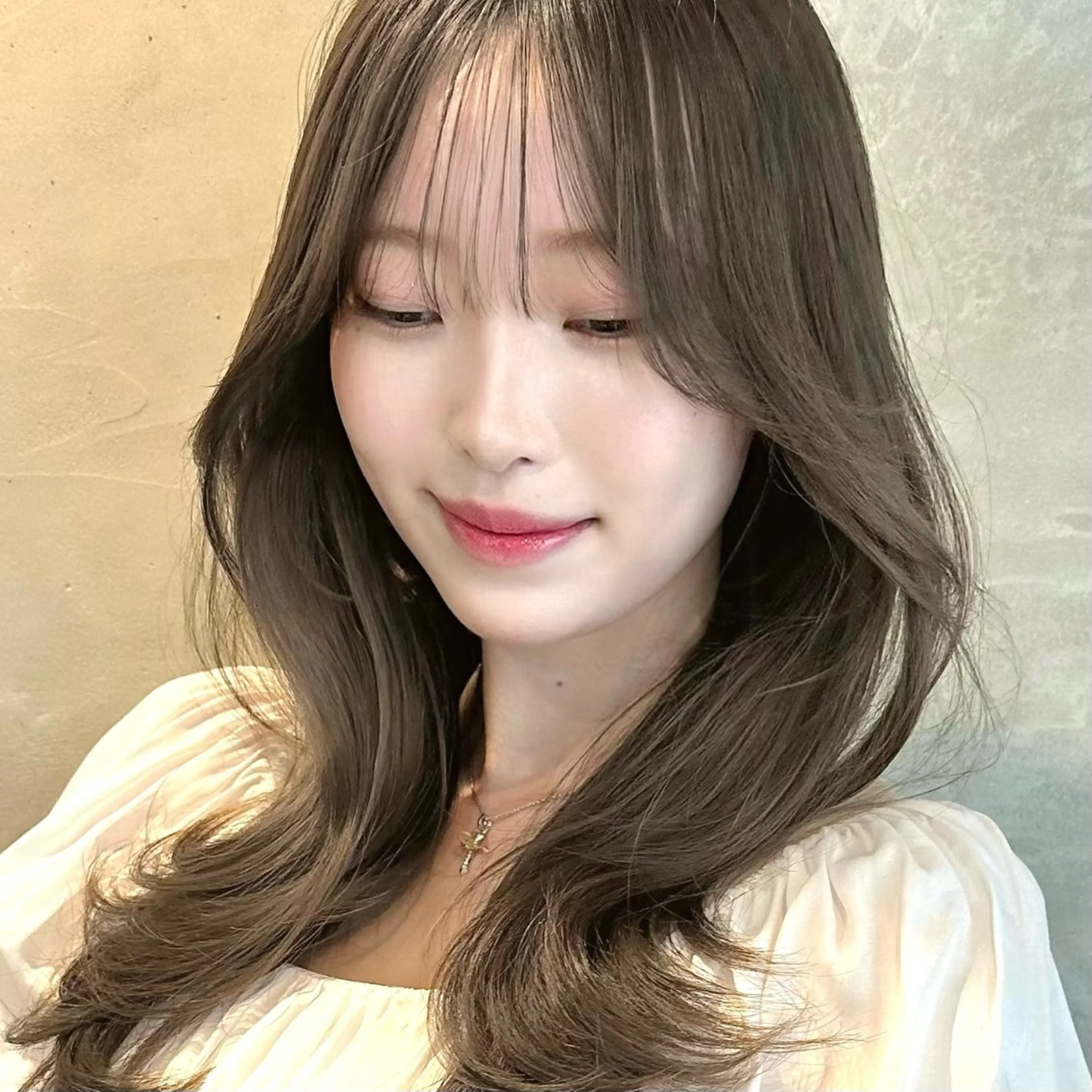 セミロング カット ヘアカラー トリートメント 🌹ハッシュカット、 レイヤー韓国ヘア🌹のヘアスタイル