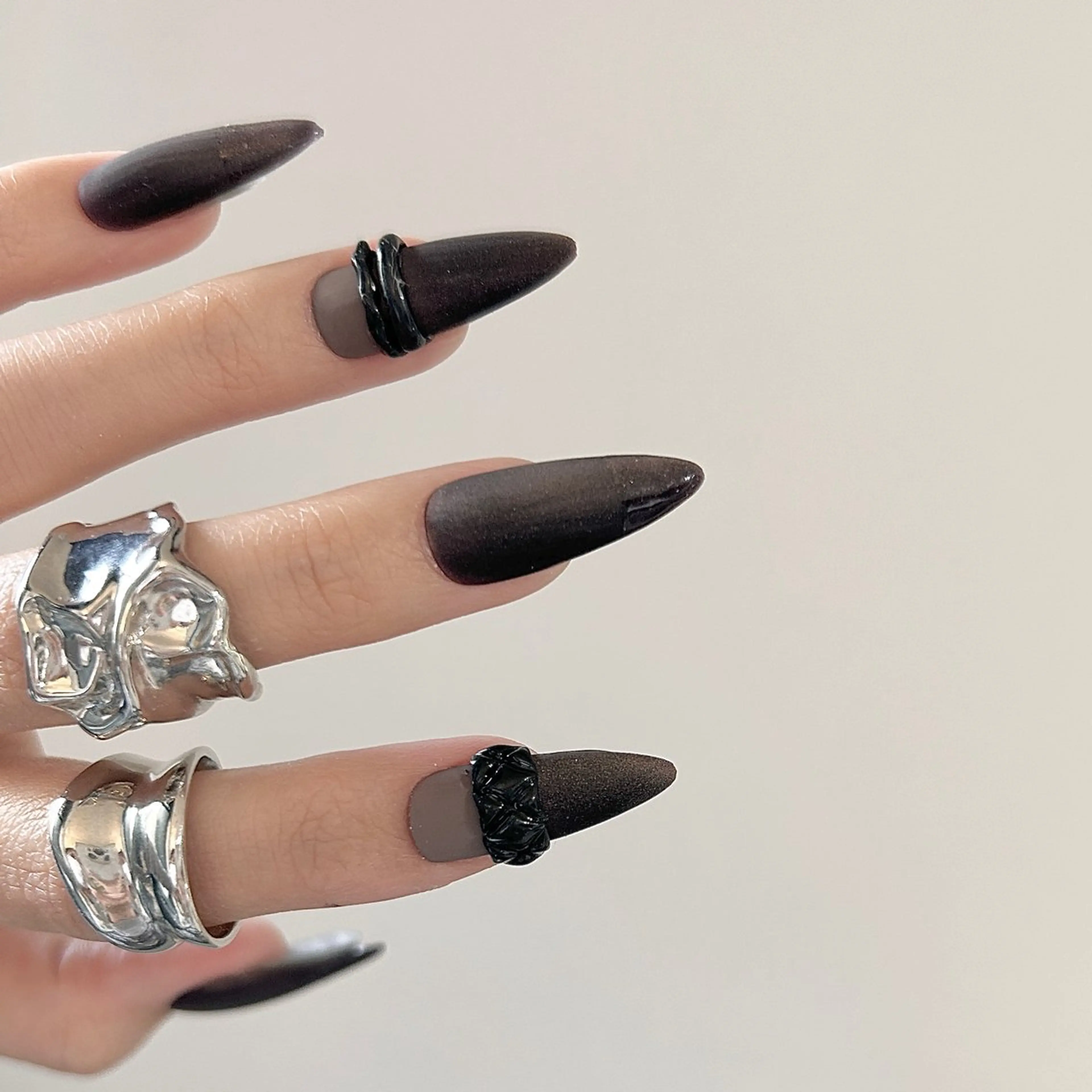 ネイル ハンドネイル Ray. ／綺麗目ニュアンスのネイルデザイン