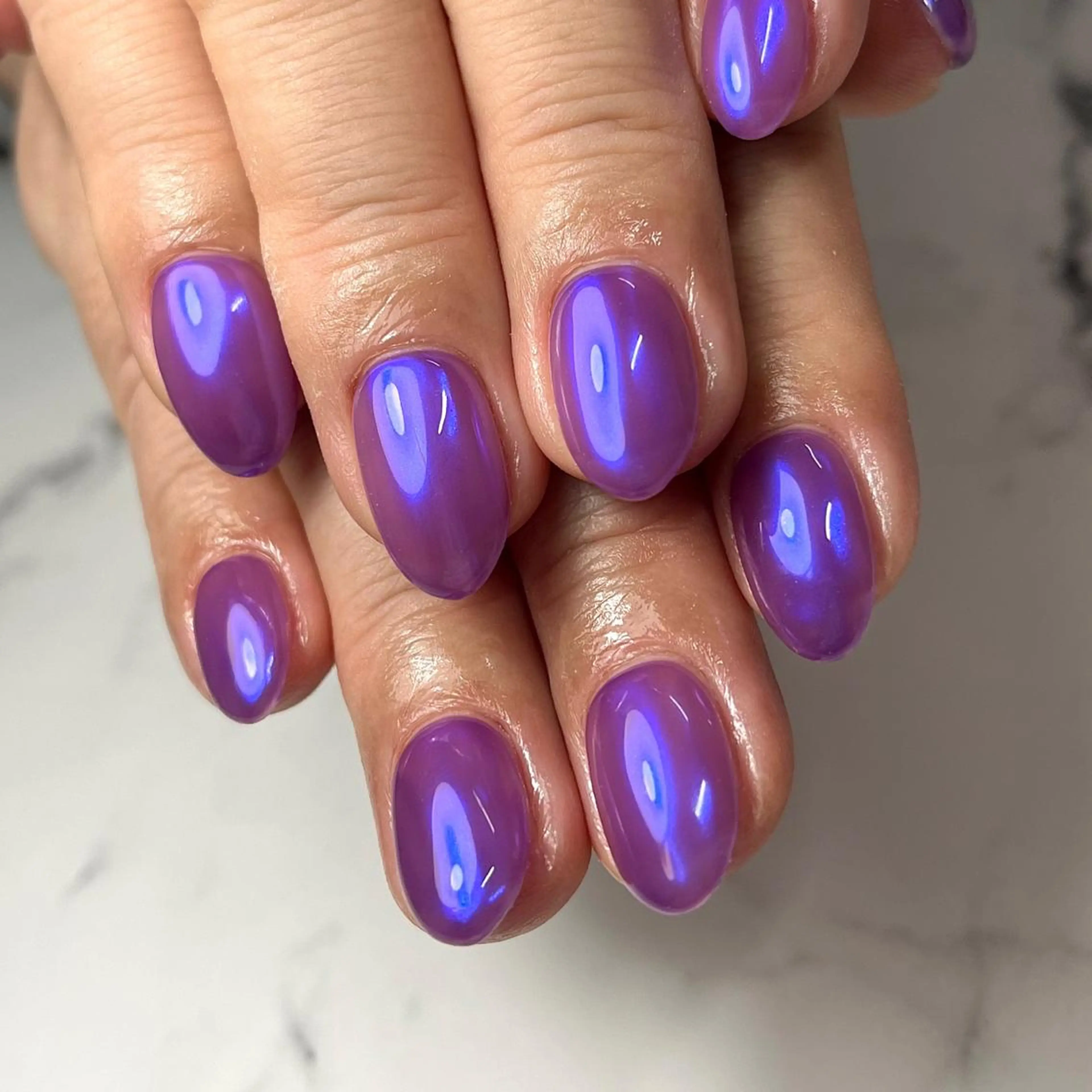 ネイル オーロラネイル ニュアンスネイル パープル ハンドネイル NAIL NOWのネイルデザイン