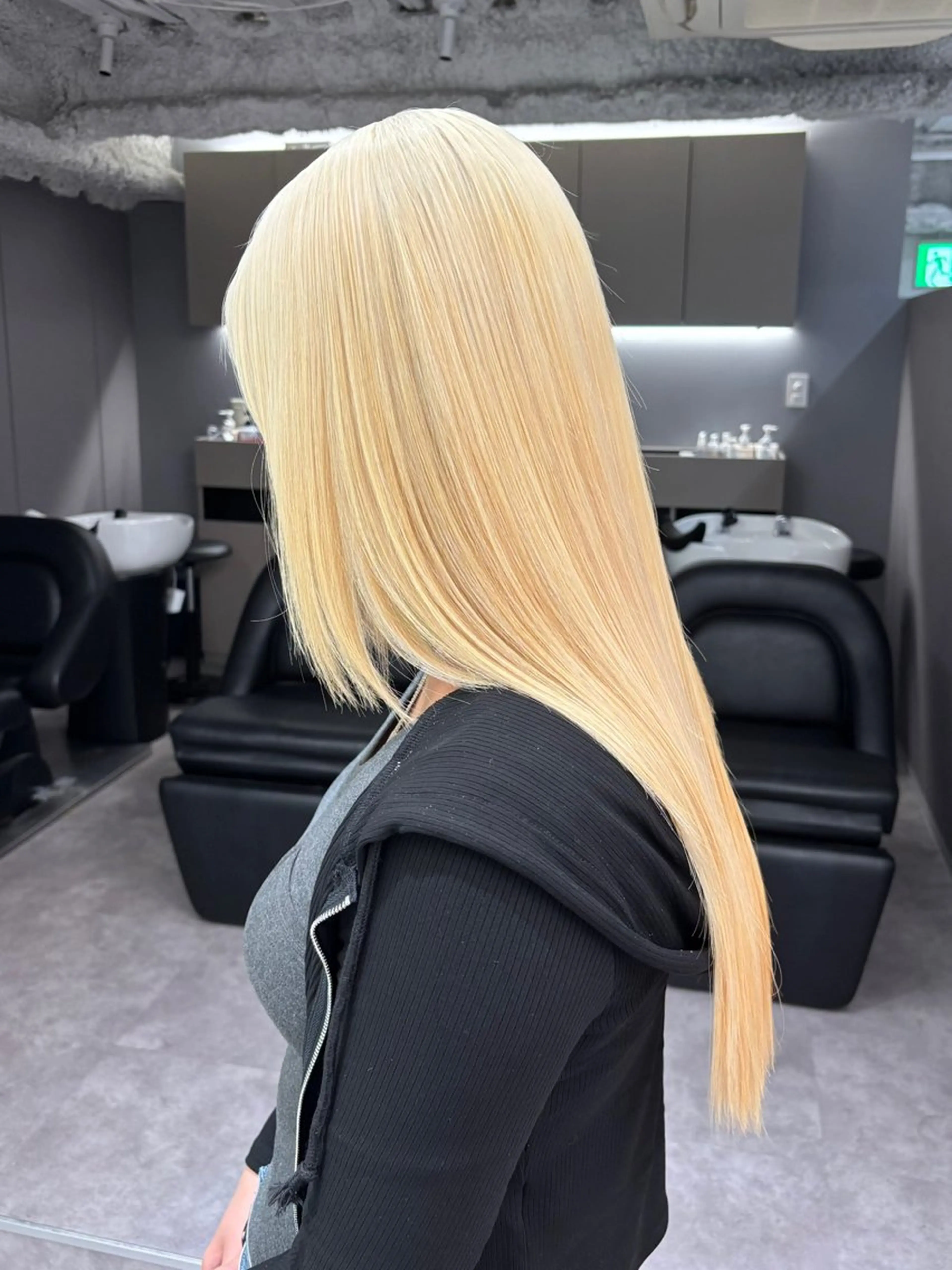 ロング カラー ブリーチ 抜きっぱなしブロンド ブロンド ヘアカラー 名古屋／デザイン／ ブリーチ/松井亮磨のヘアスタイル