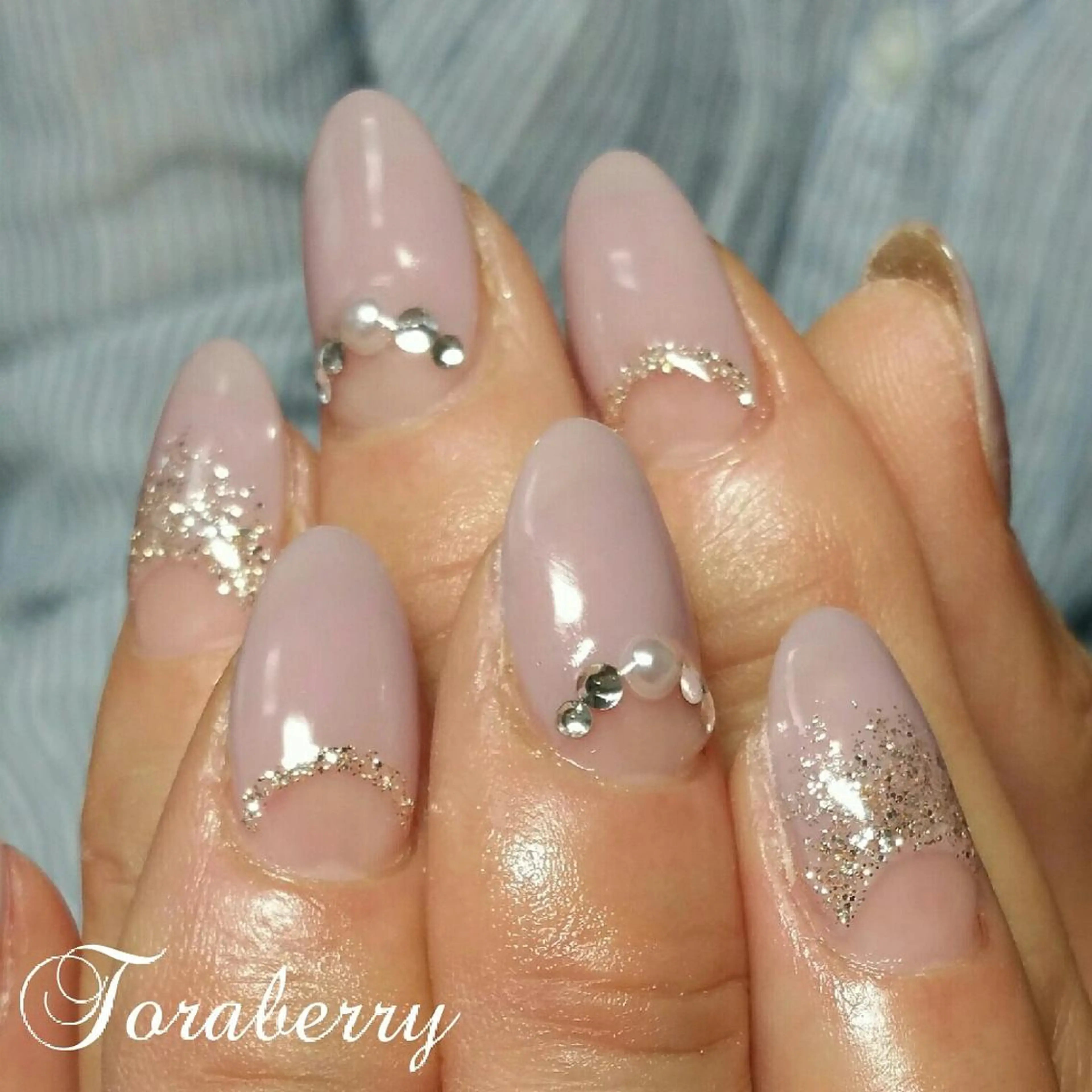 ネイル フレンチネイル 逆フレンチ ネイリスト なつみのネイルデザイン