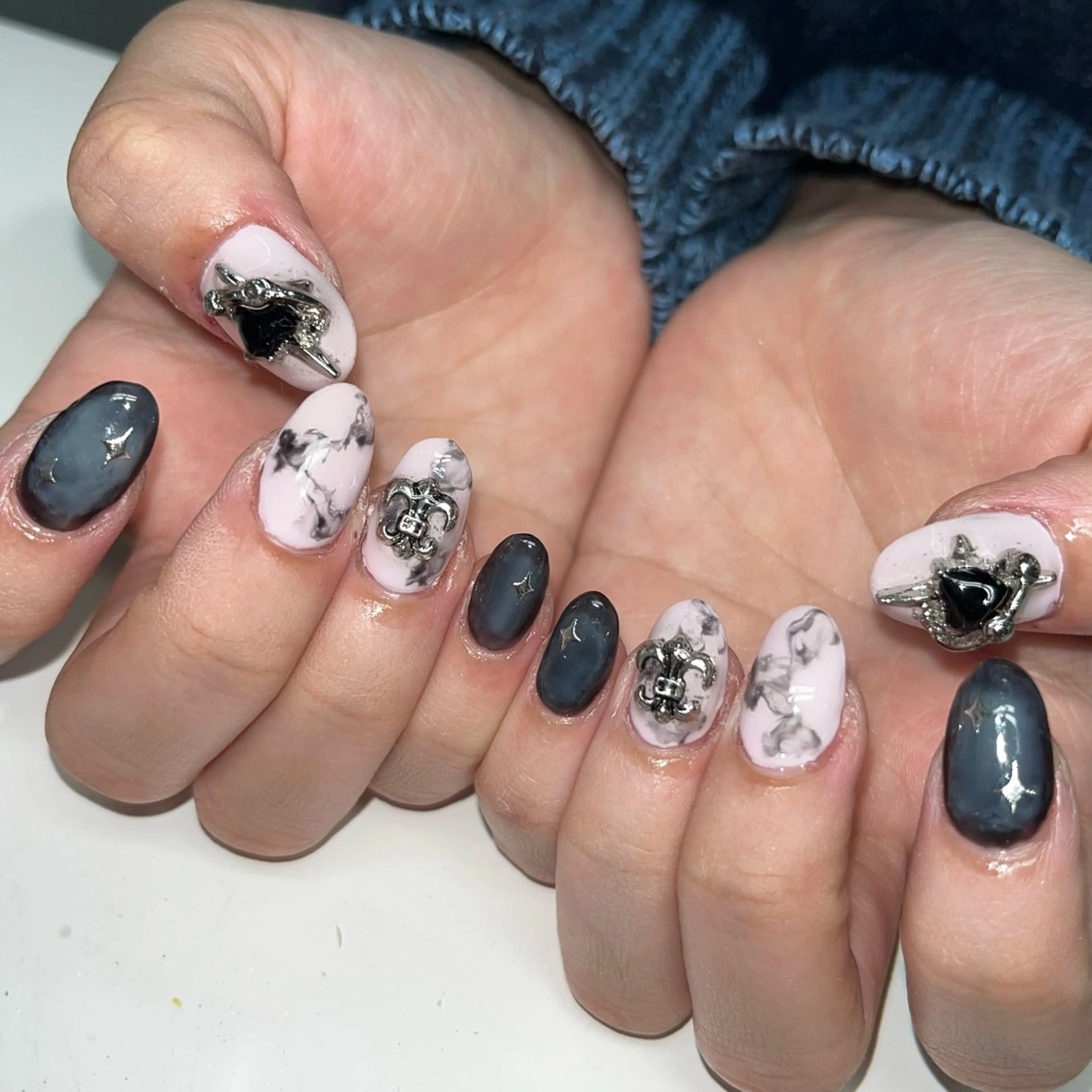 ショート ハンドネイル WOLTOKYO渋谷 Anzuのネイルデザイン