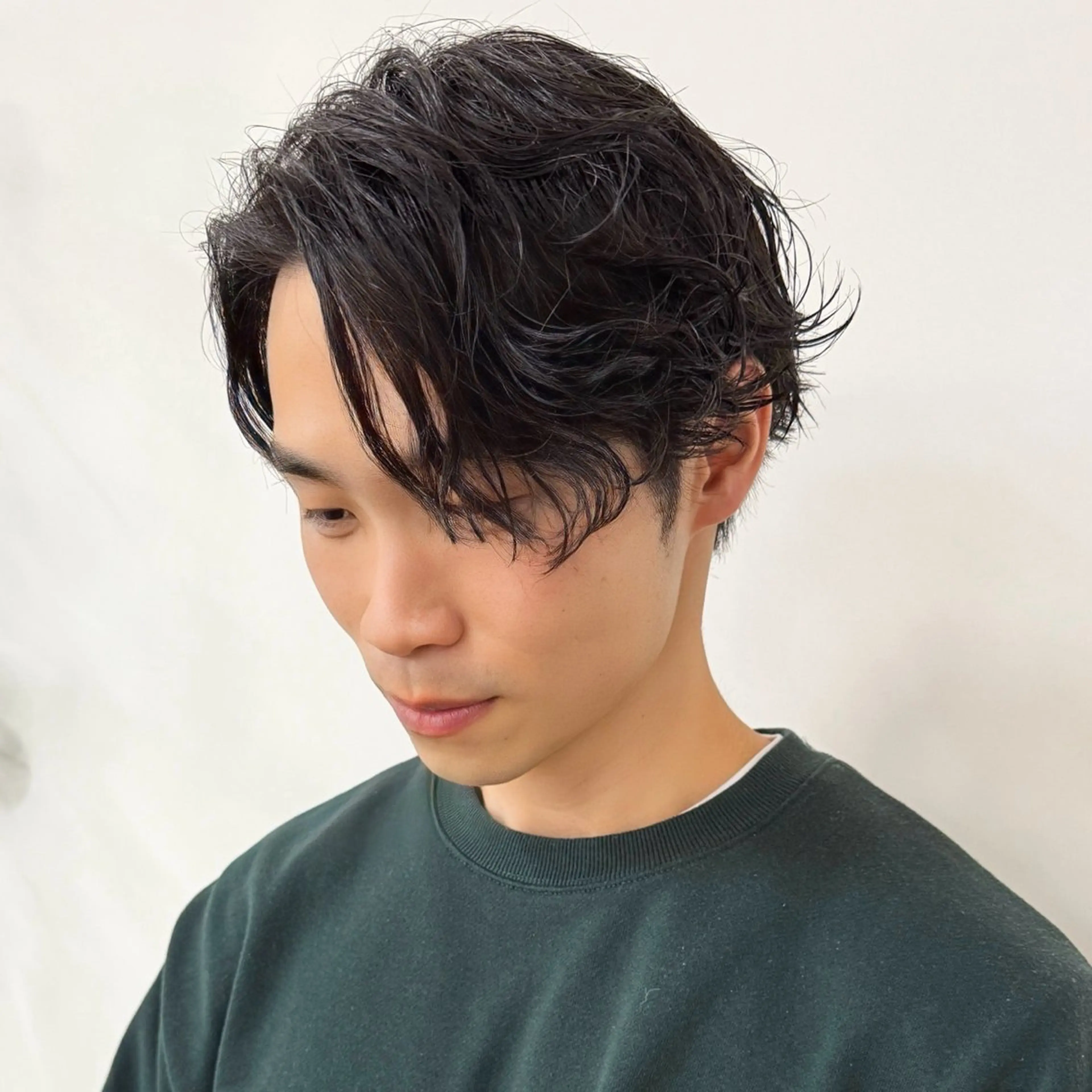 ショート パーマ メンズ メンズハイライト メンズパーマ ハイライト スパイラルパーマ カット パーマ トリートメント 表参道メンズヘア ✂︎Masena✂︎のヘアスタイル