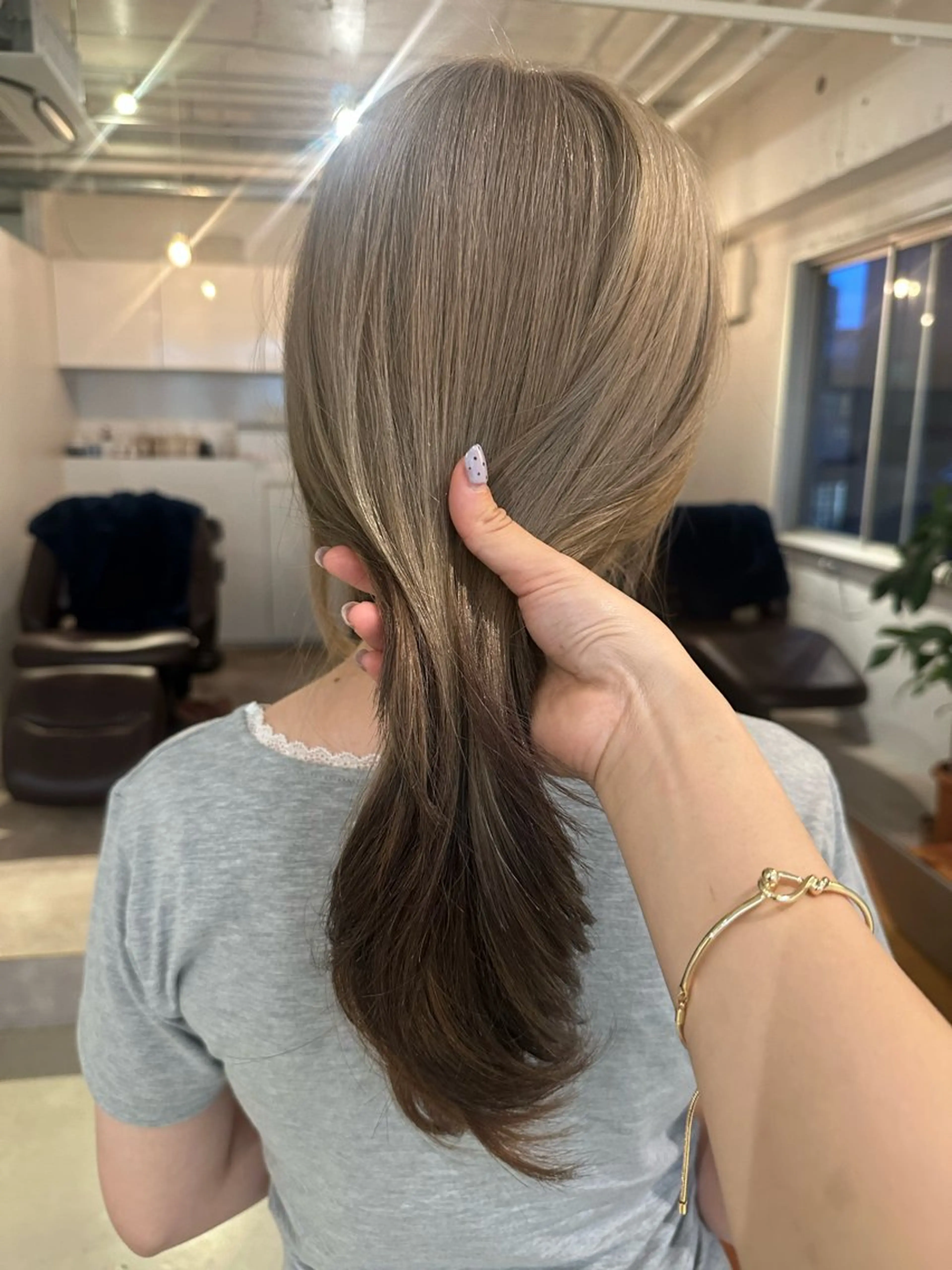 セミロング ヘアカラー AI/韓国語対 応/韓国ヘア🇰🇷のヘアスタイル