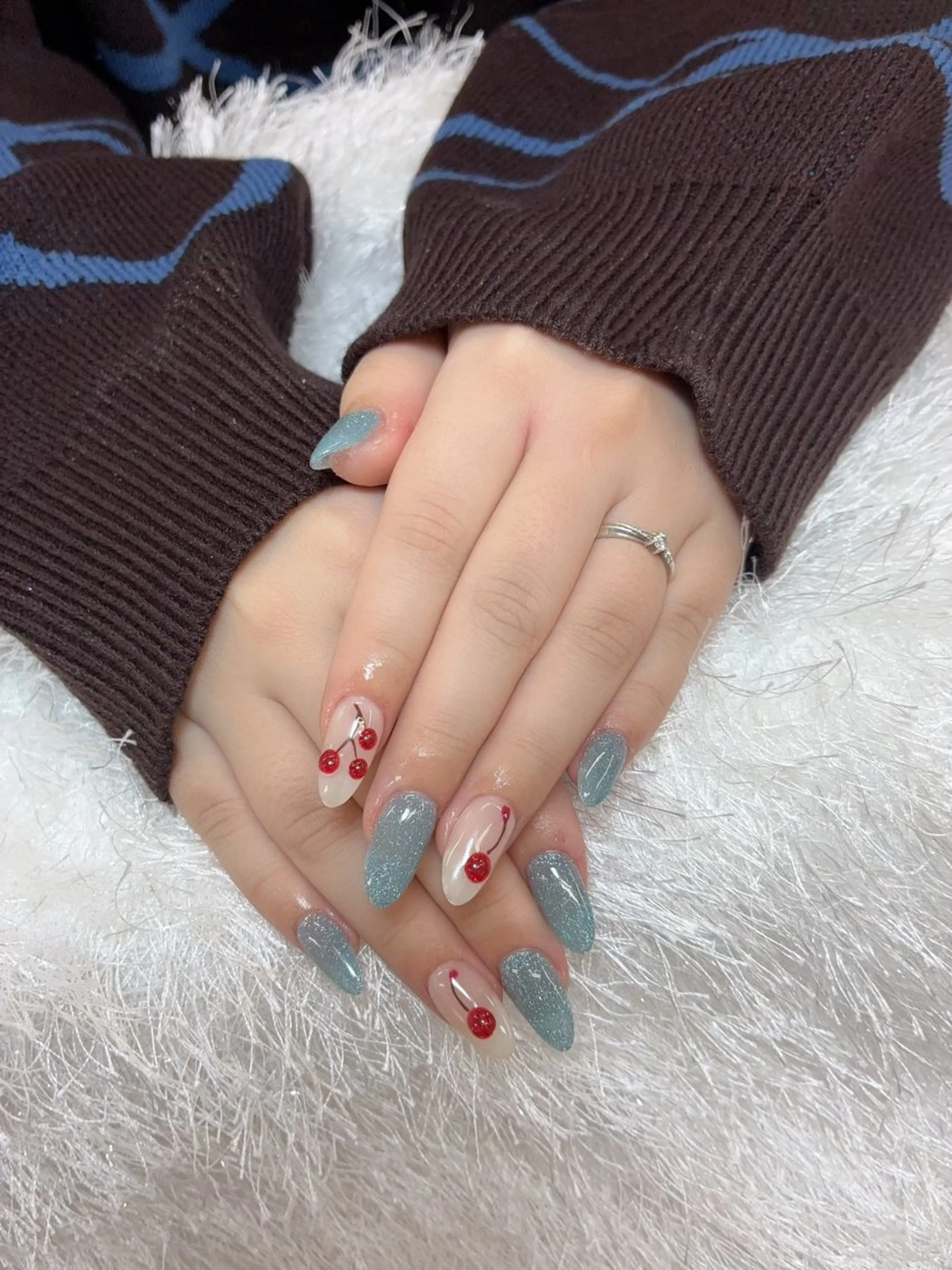 ネイル ハンドネイル 佐藤 依娜のネイルデザイン