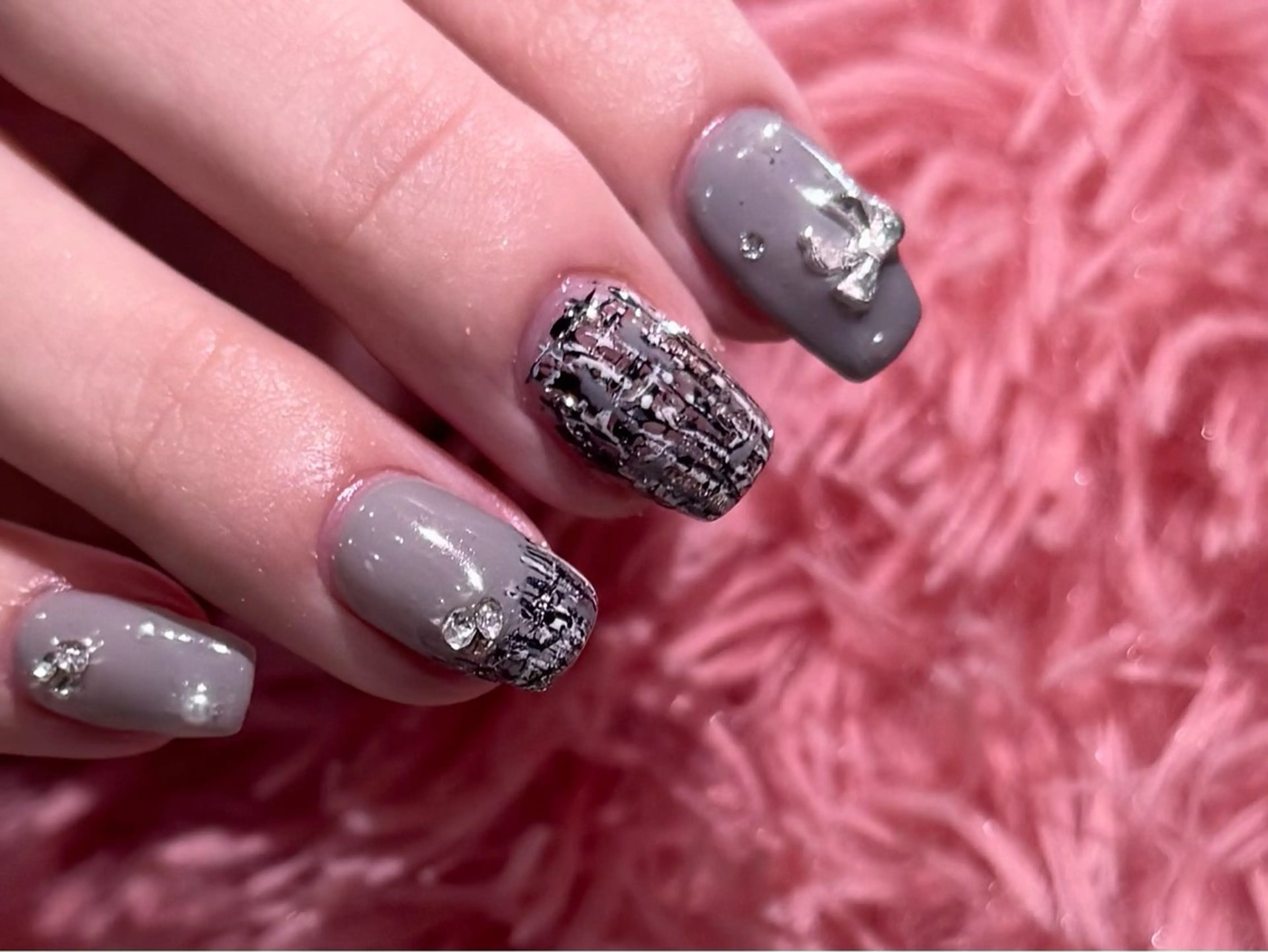 ショート 小川 柚香のネイルデザイン