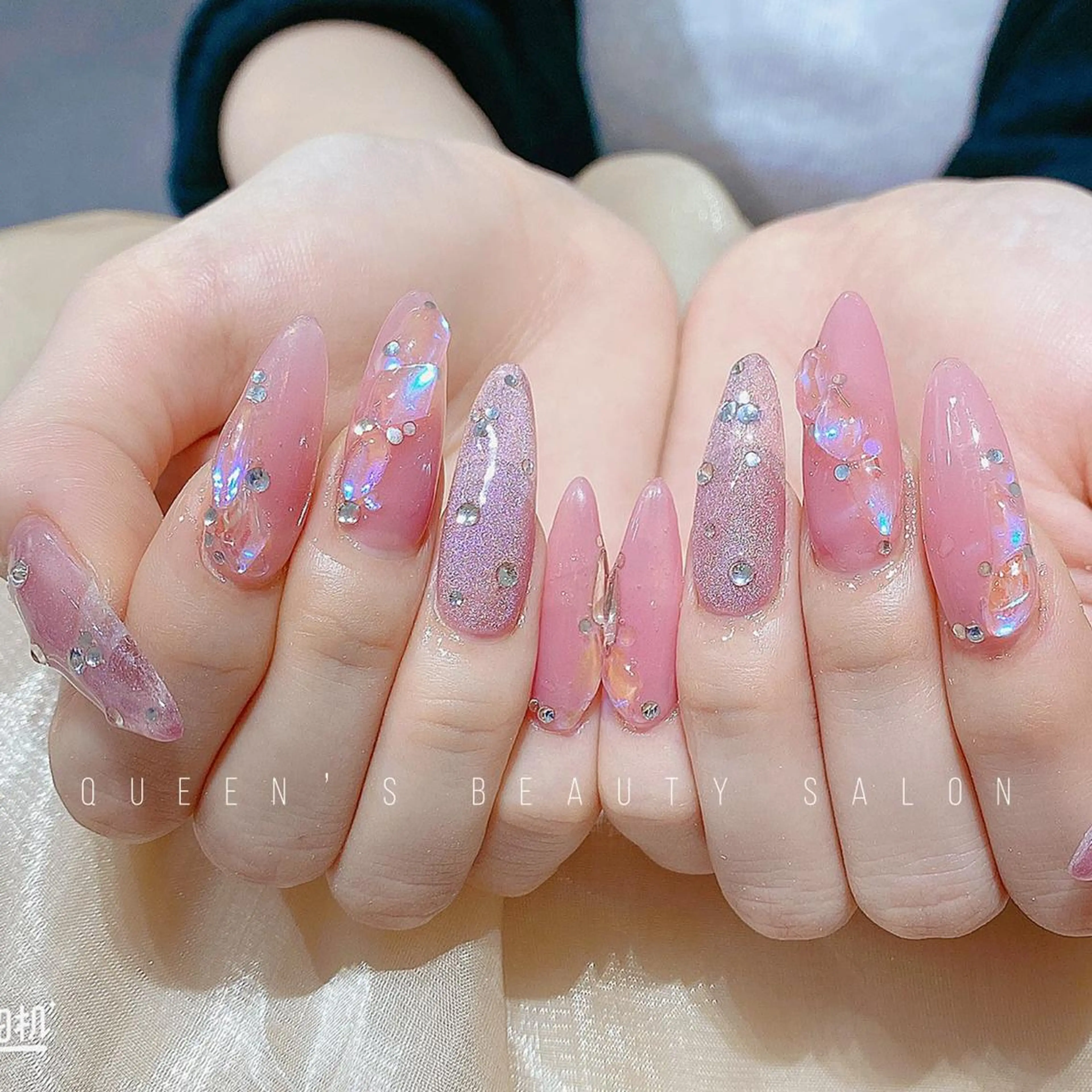 ネイル ハンドネイル Queens マオのネイルデザイン