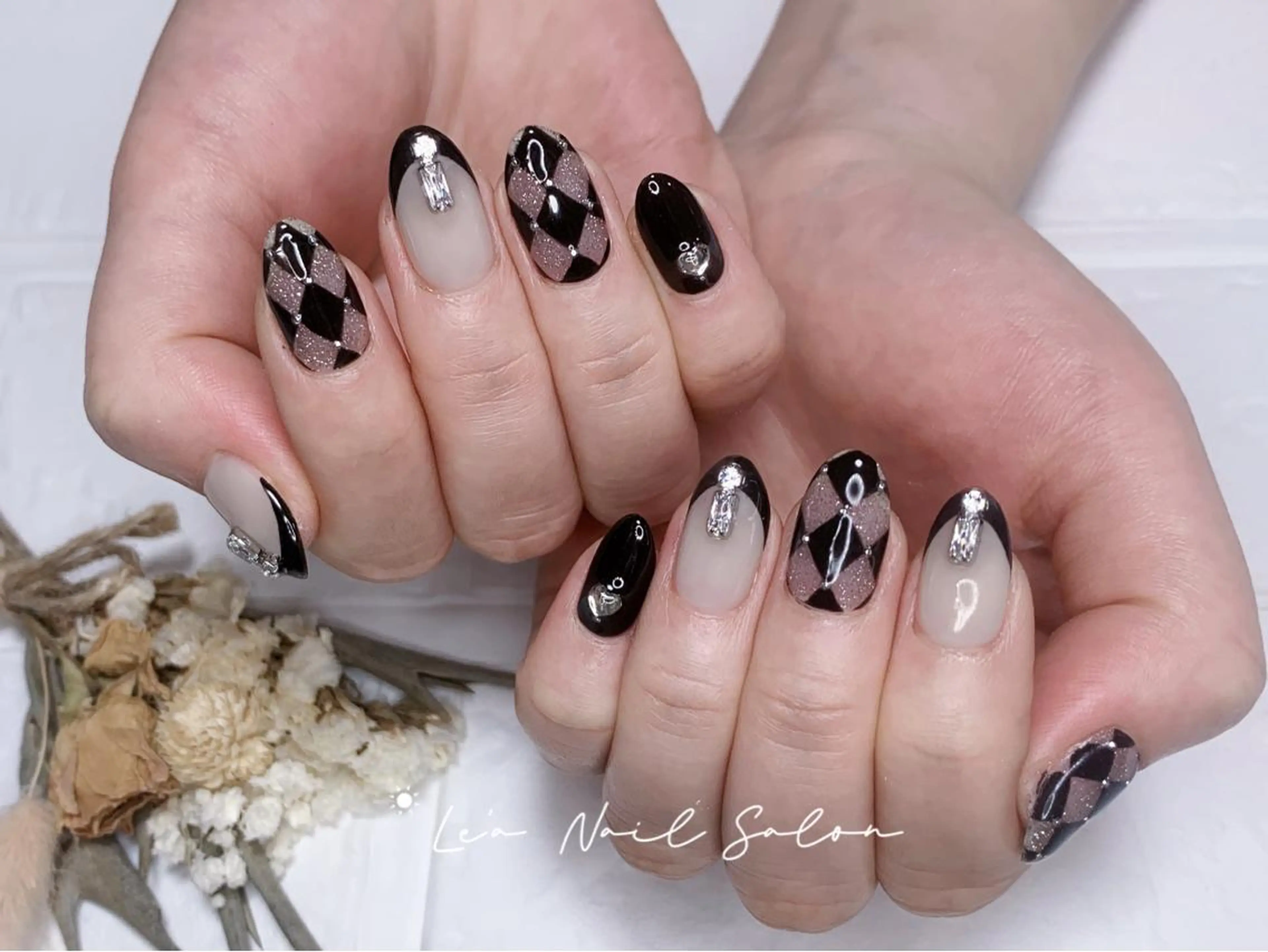 ショート カラー ネイル Le’a NailSalonのネイルデザイン