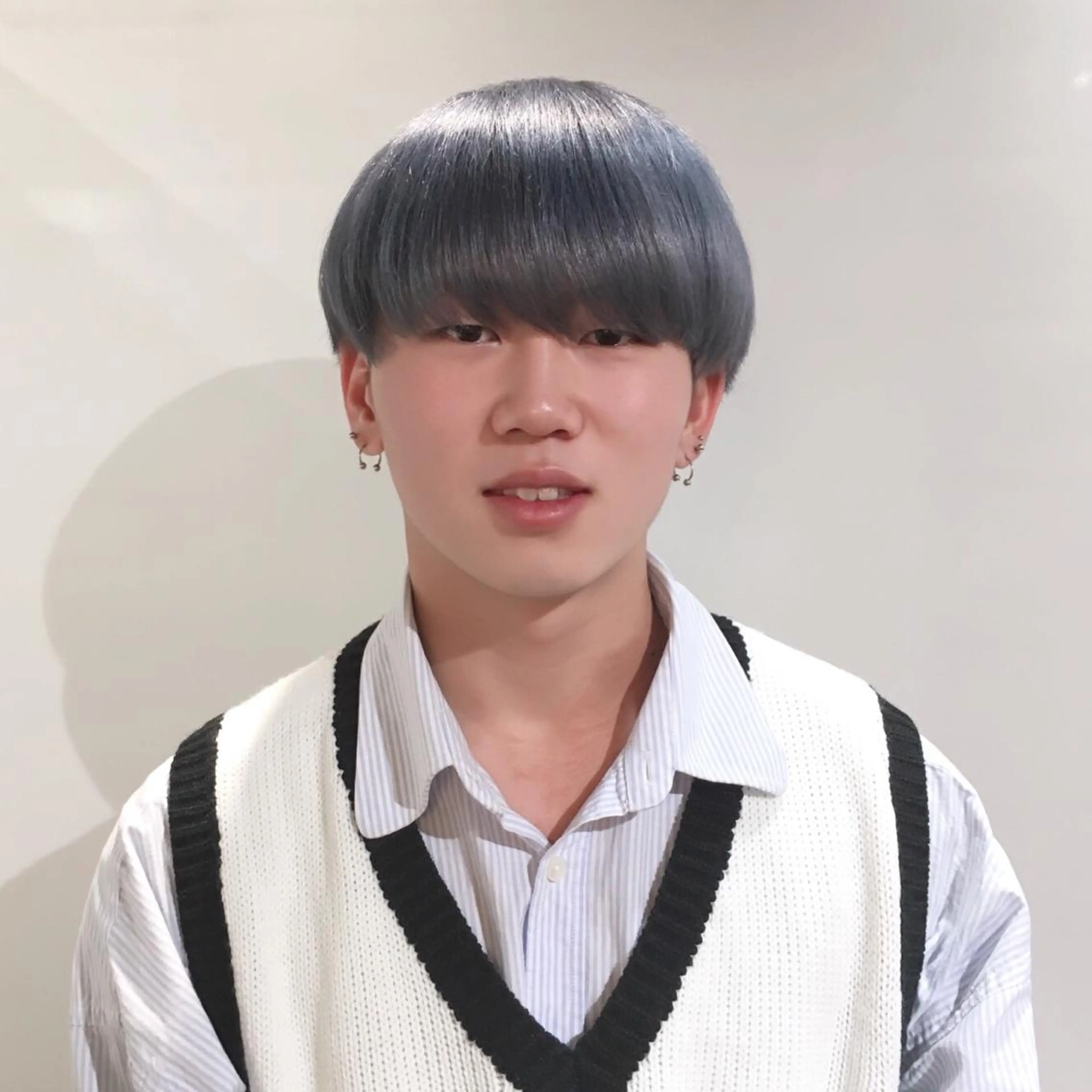 ミディアム カラー ヘアアレンジ メンズ 柔らか垢抜けｶﾗｰと ｶｯﾄ🫧ASUKAのヘアスタイル