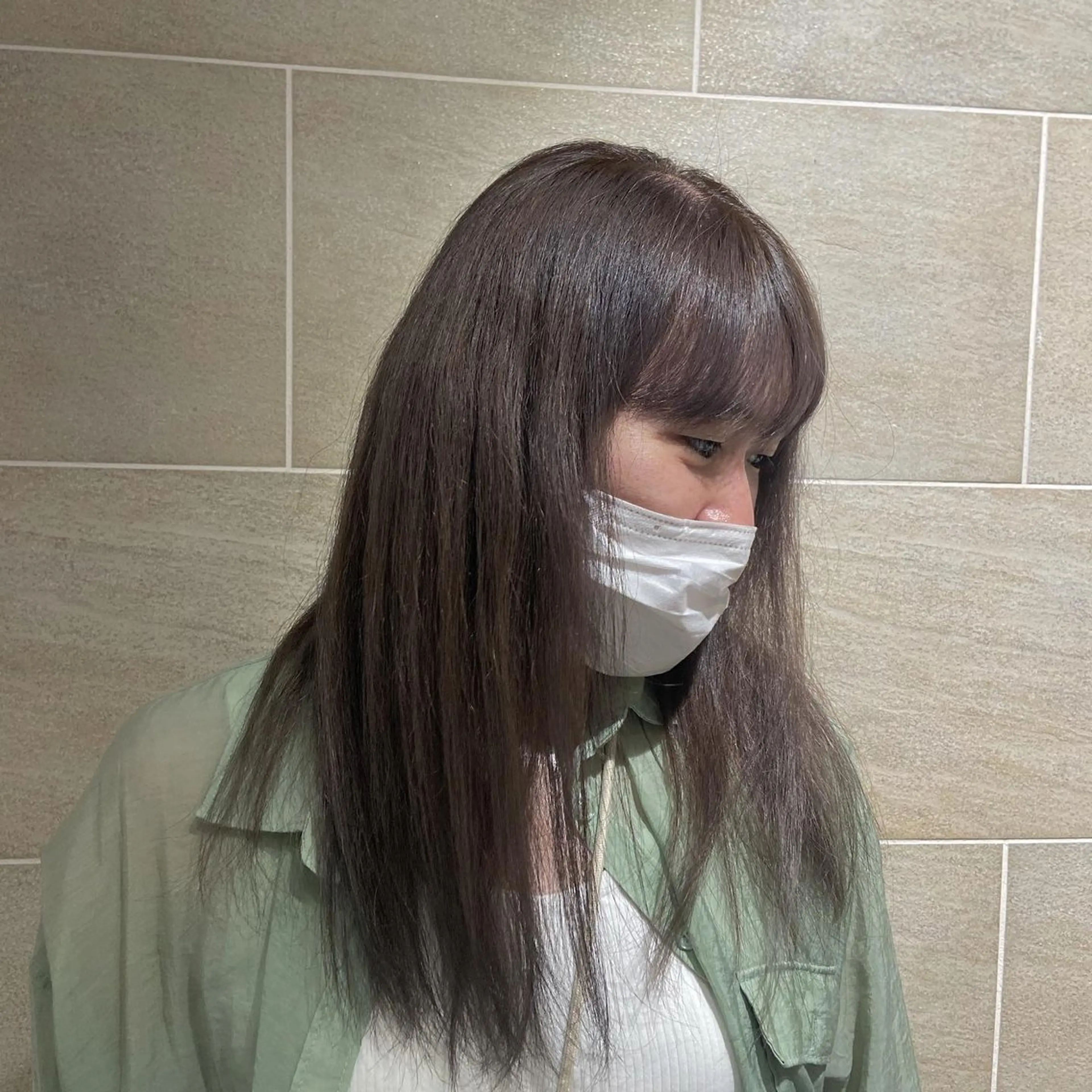 ロング カラー グレージュ ミルクティーグレージュ 武井 哉子のヘアスタイル