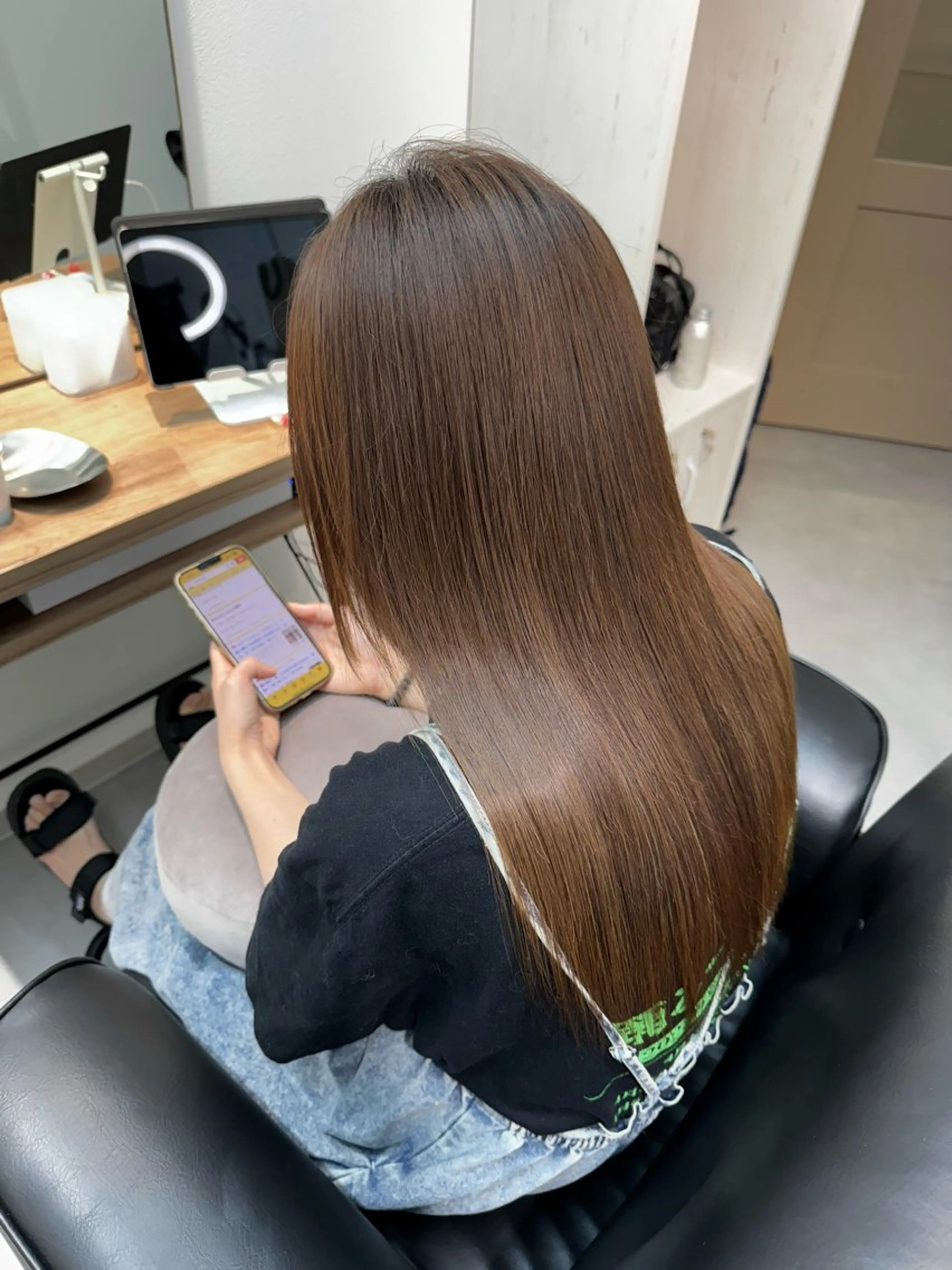 セミロング カラー アディクシーカラー イルミナカラー クオルシアカラー 髪質改善 韓国風ヘア 艶髪改善師/高橋潤 /レイヤーカットのヘアスタイル