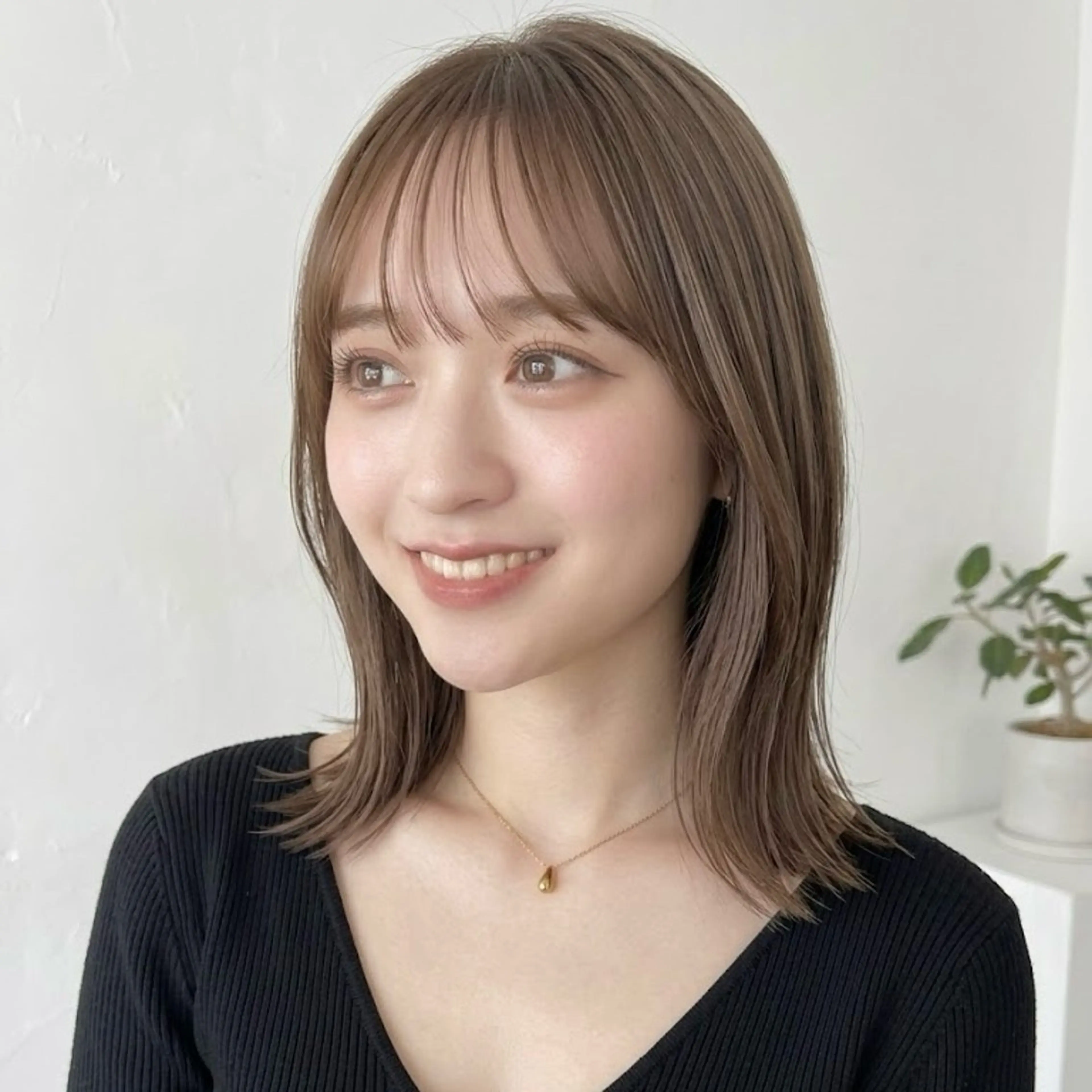 ミディアム カラー カット ヘアカラー トリートメント 【渋谷】中顔面短縮 ｜髪質改善｜れんのヘアスタイル