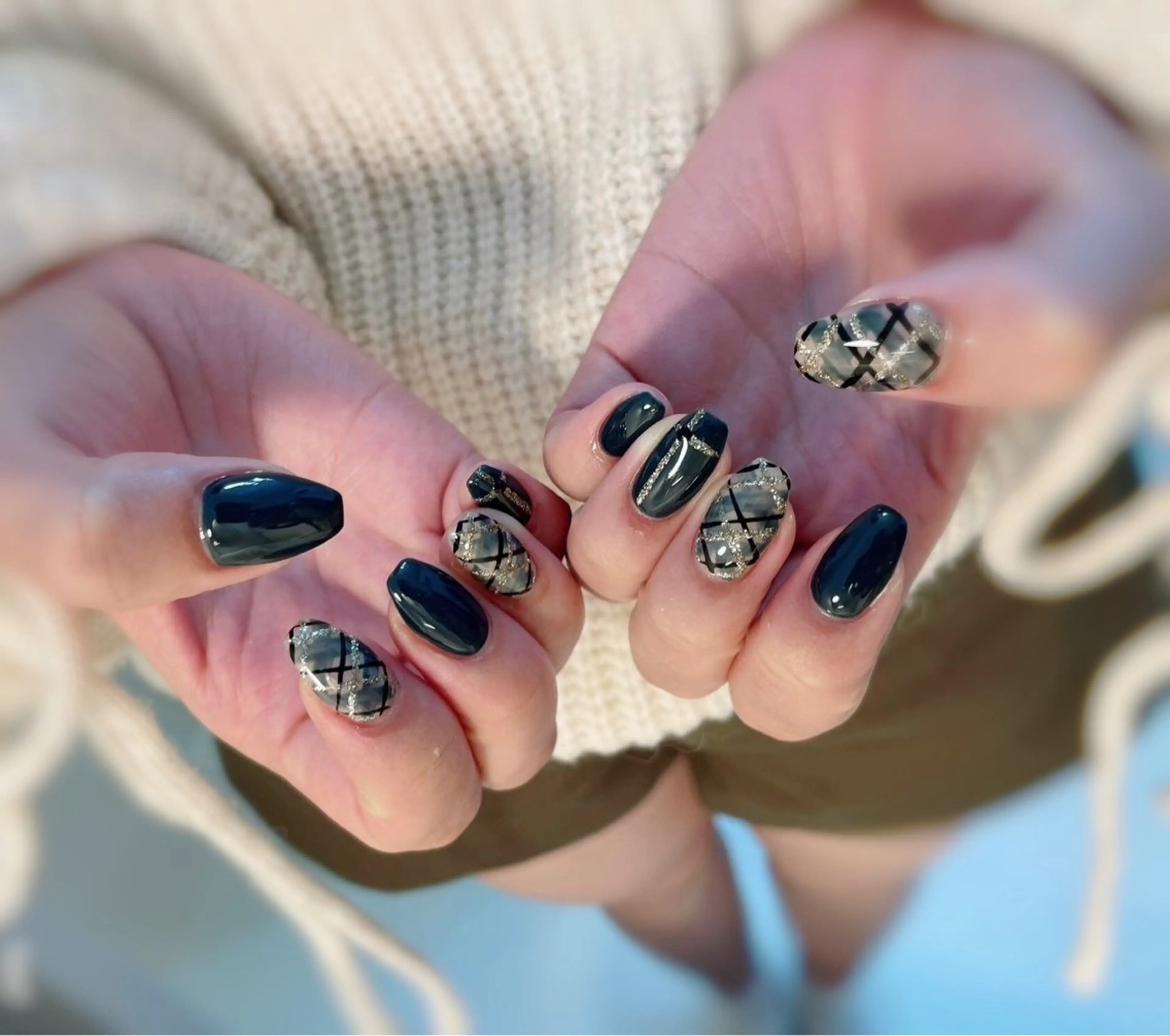 ネイル ゴールド グリーン Nail salon CELEBRAILのネイルデザイン