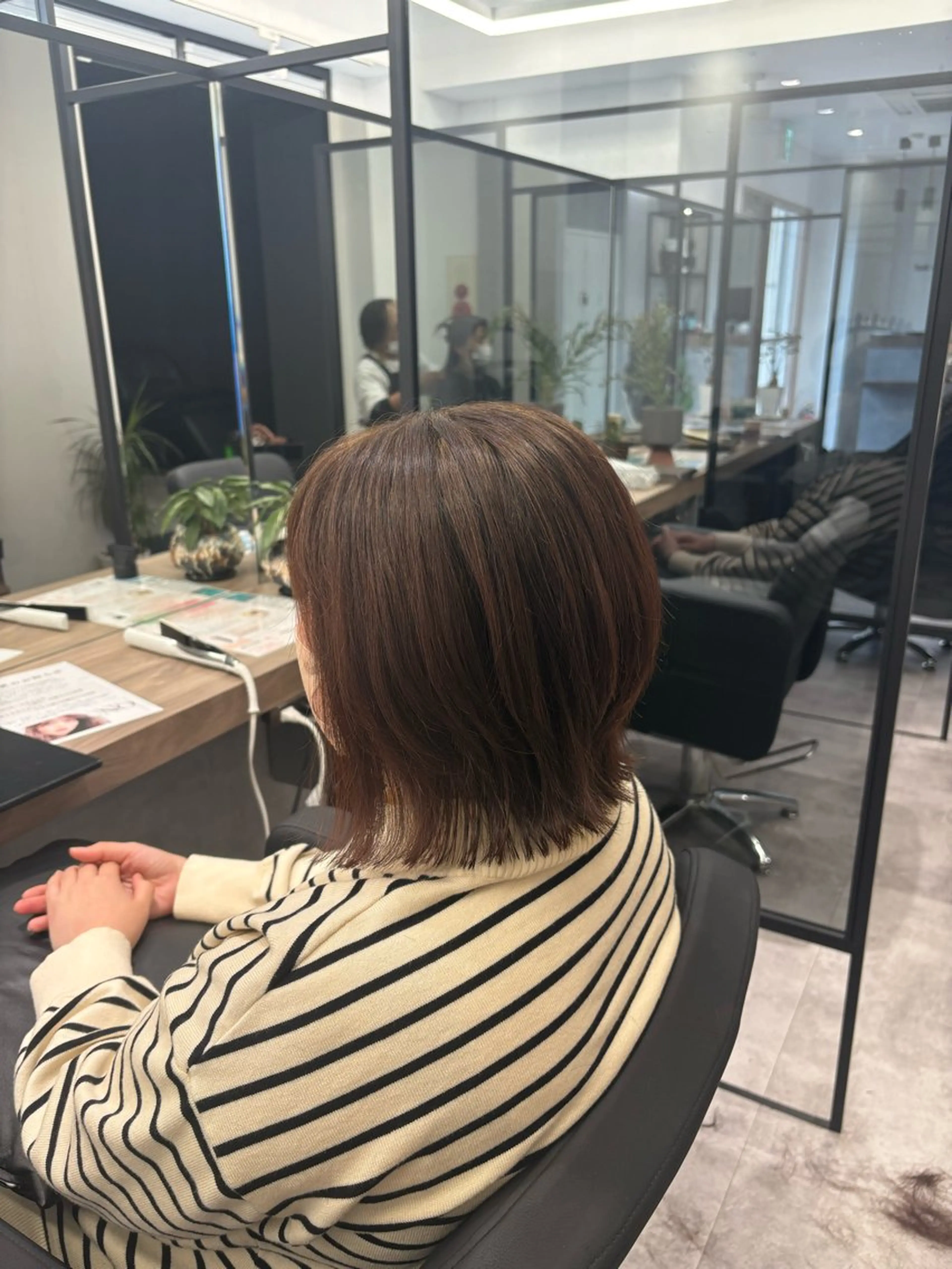 ミディアム カット COCO .のヘアスタイル