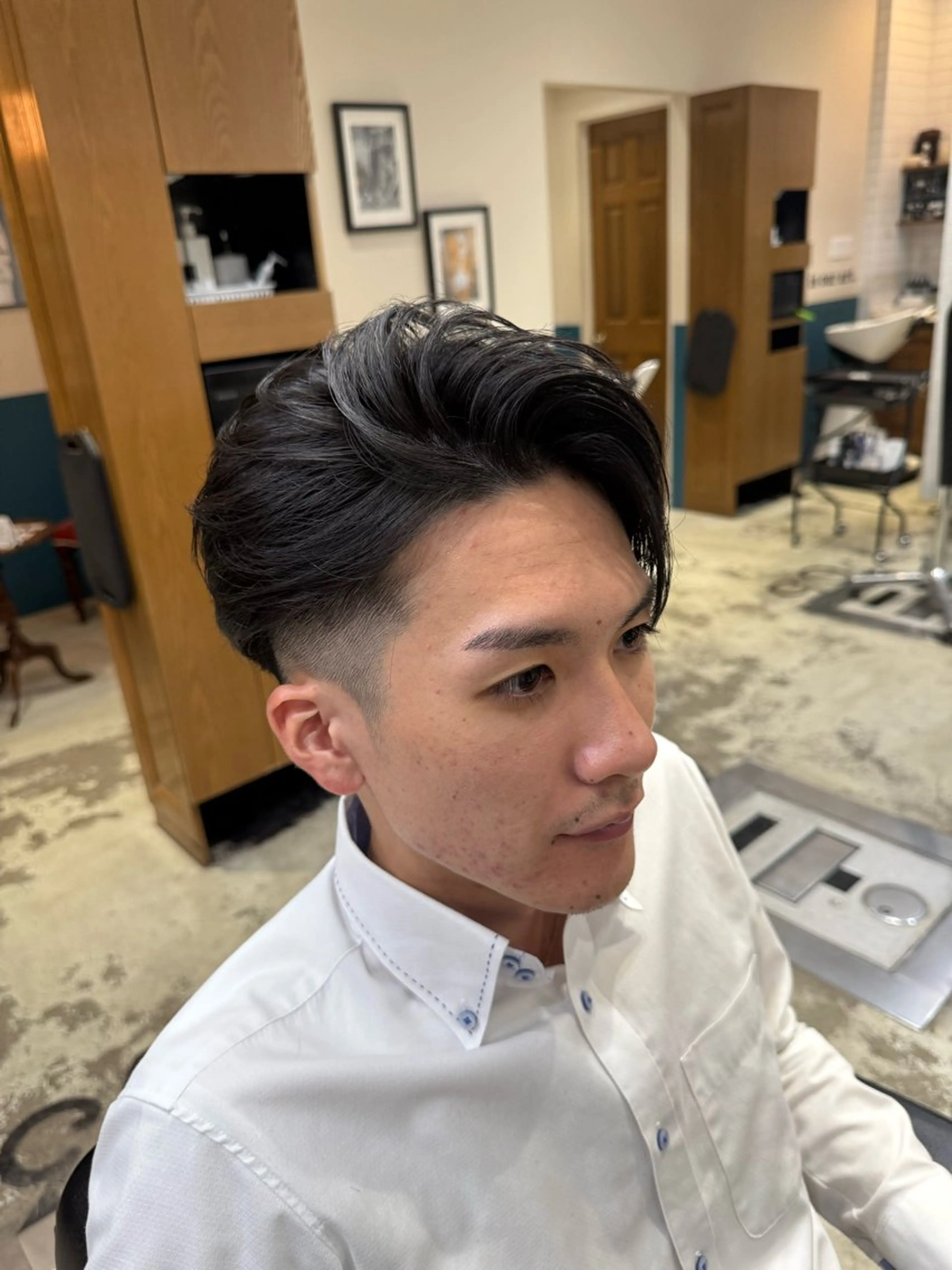 ミディアム メンズ カット メンズカット、パーマ 特化美容師🌀/高田の眉毛・アイブロウイメージ