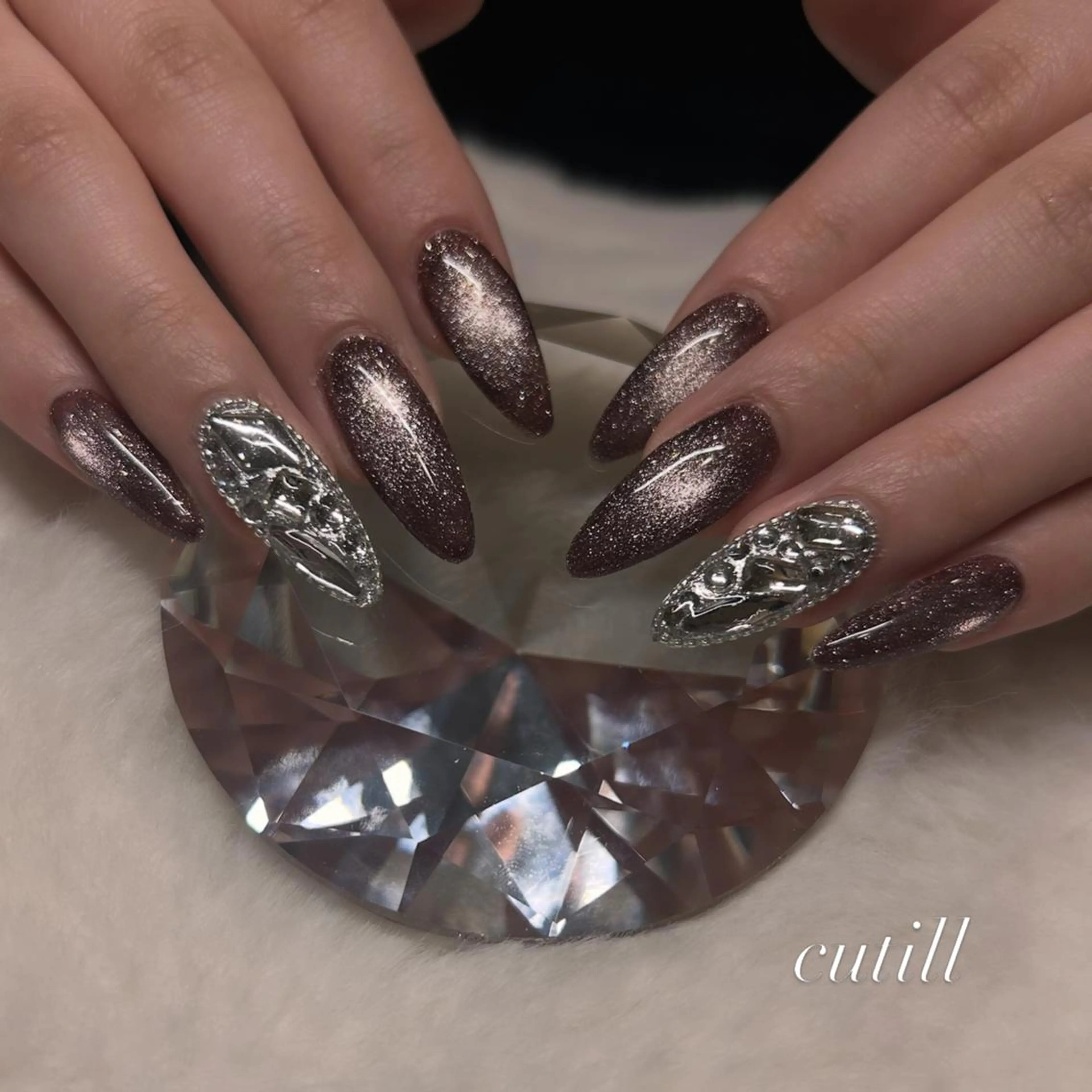 ネイル フラッシュネイル フラッシュマグ ハンドネイル Megu 【 cutill 】のネイルデザイン
