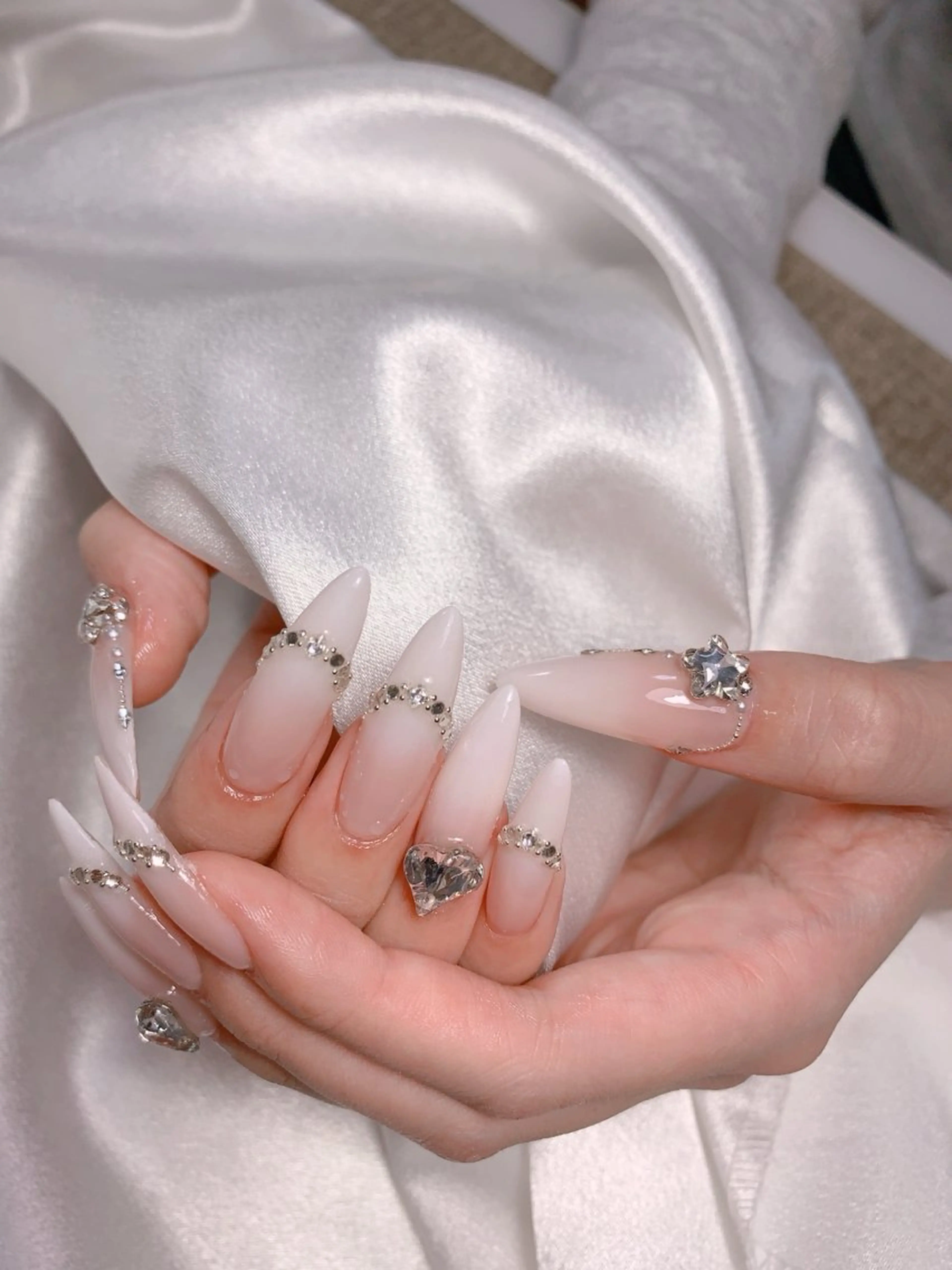 ネイル ハンドネイル インフィニティ ネイルサロンのネイルデザイン