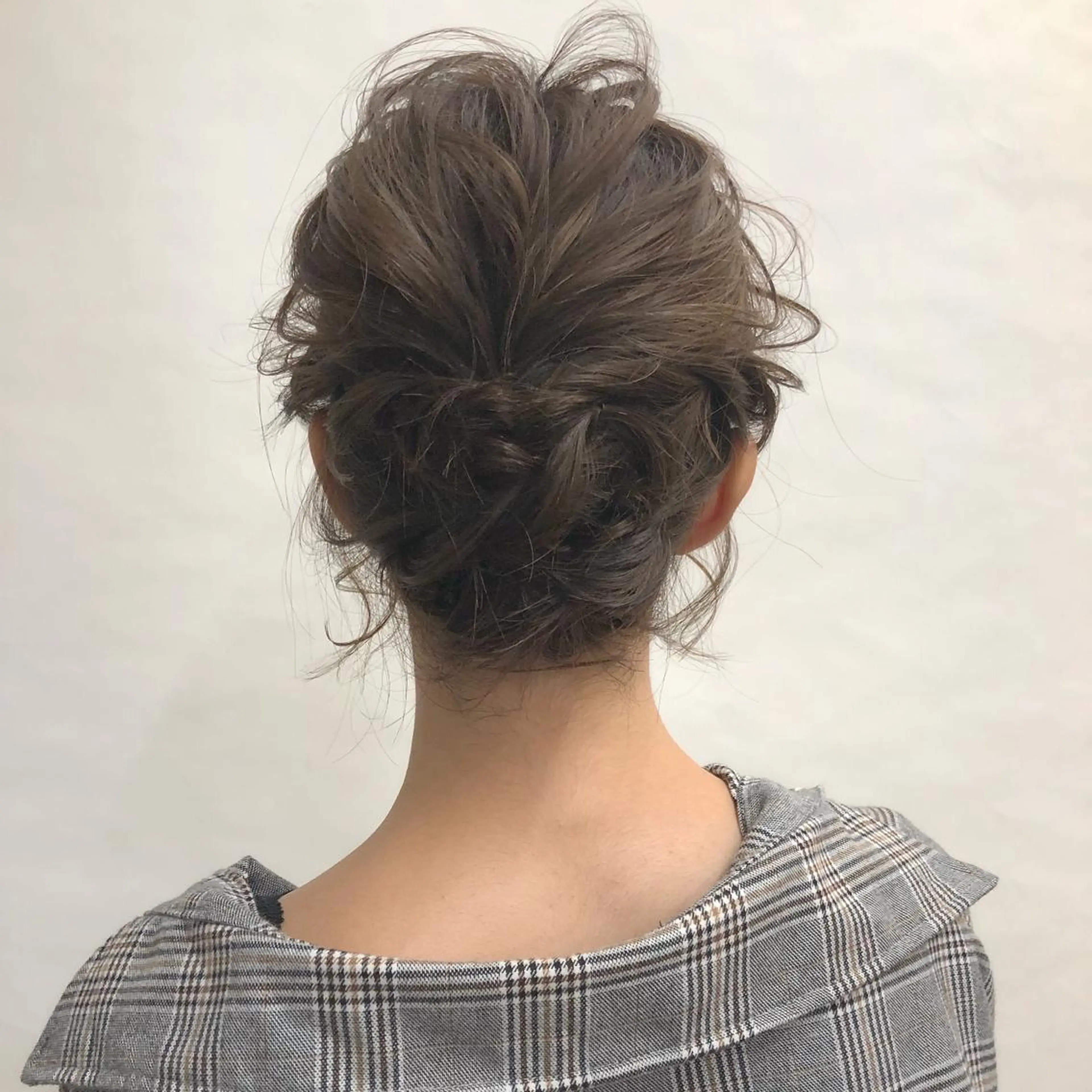 ショート カラー ヘアアレンジ ボブ 榎園 由美のヘアスタイル