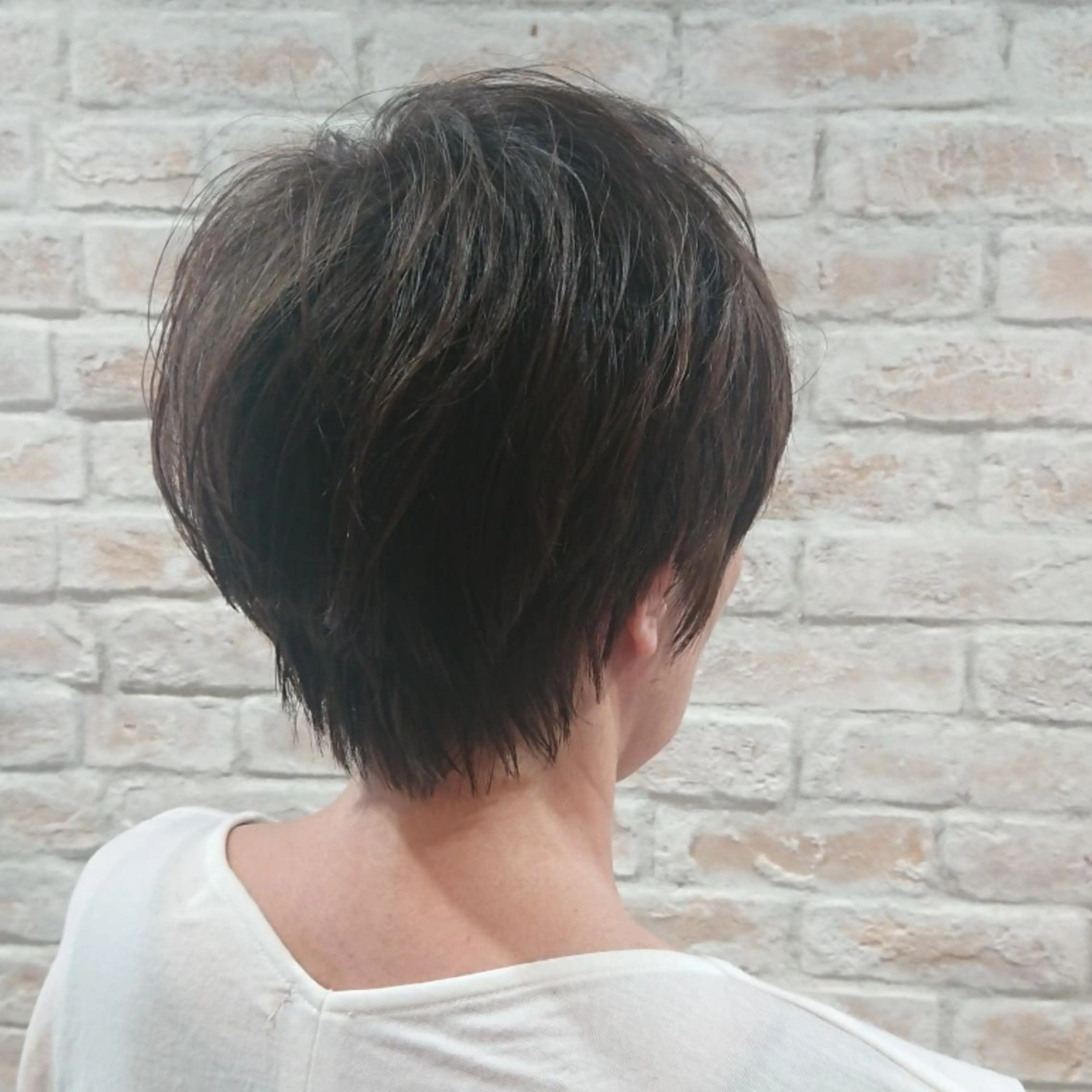 ショート ハイライト ショートヘア 赤松 摩美のヘアスタイル