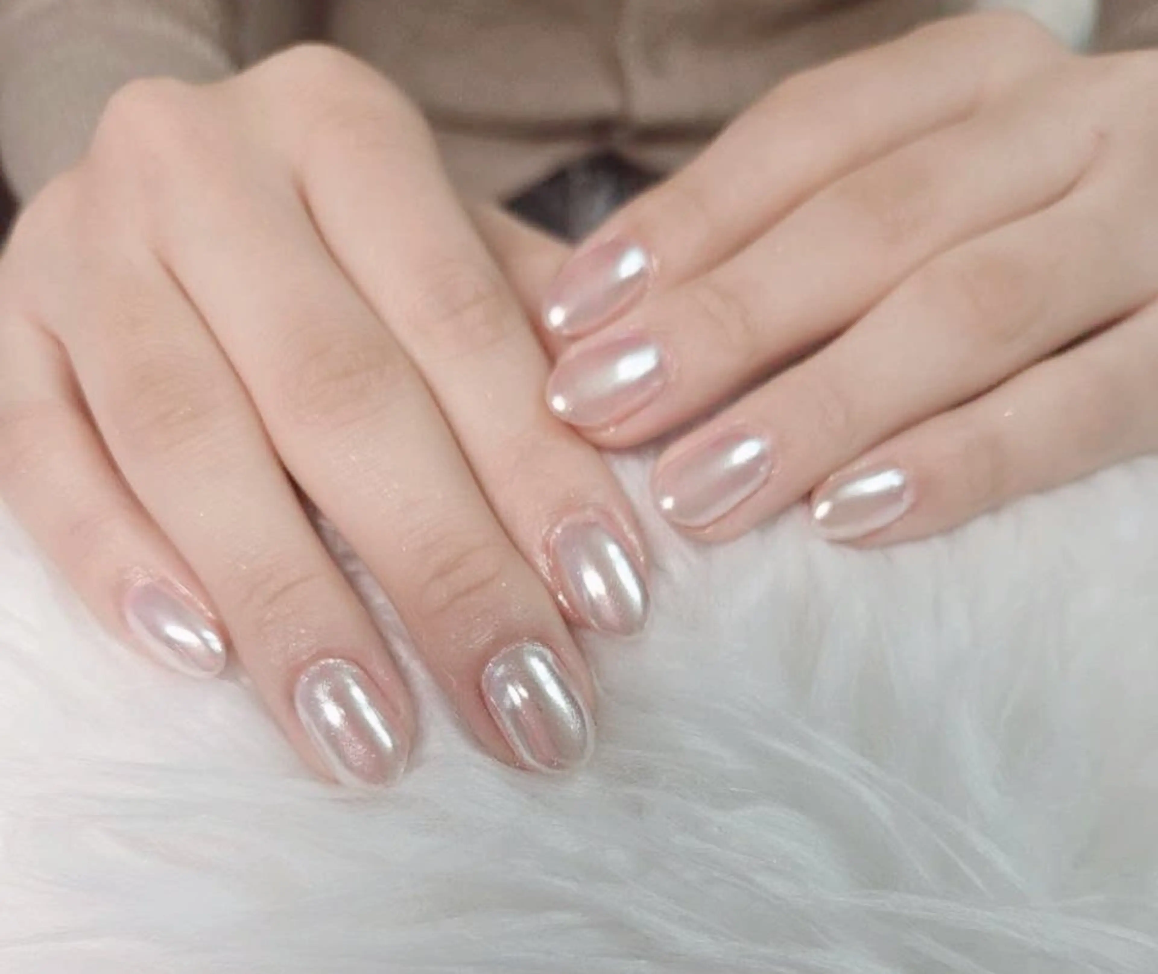 ネイル オーロラネイル キラキラネイル ワンカラーネイル ピンク ハンドネイル Beaubie nailサロンのネイルデザイン