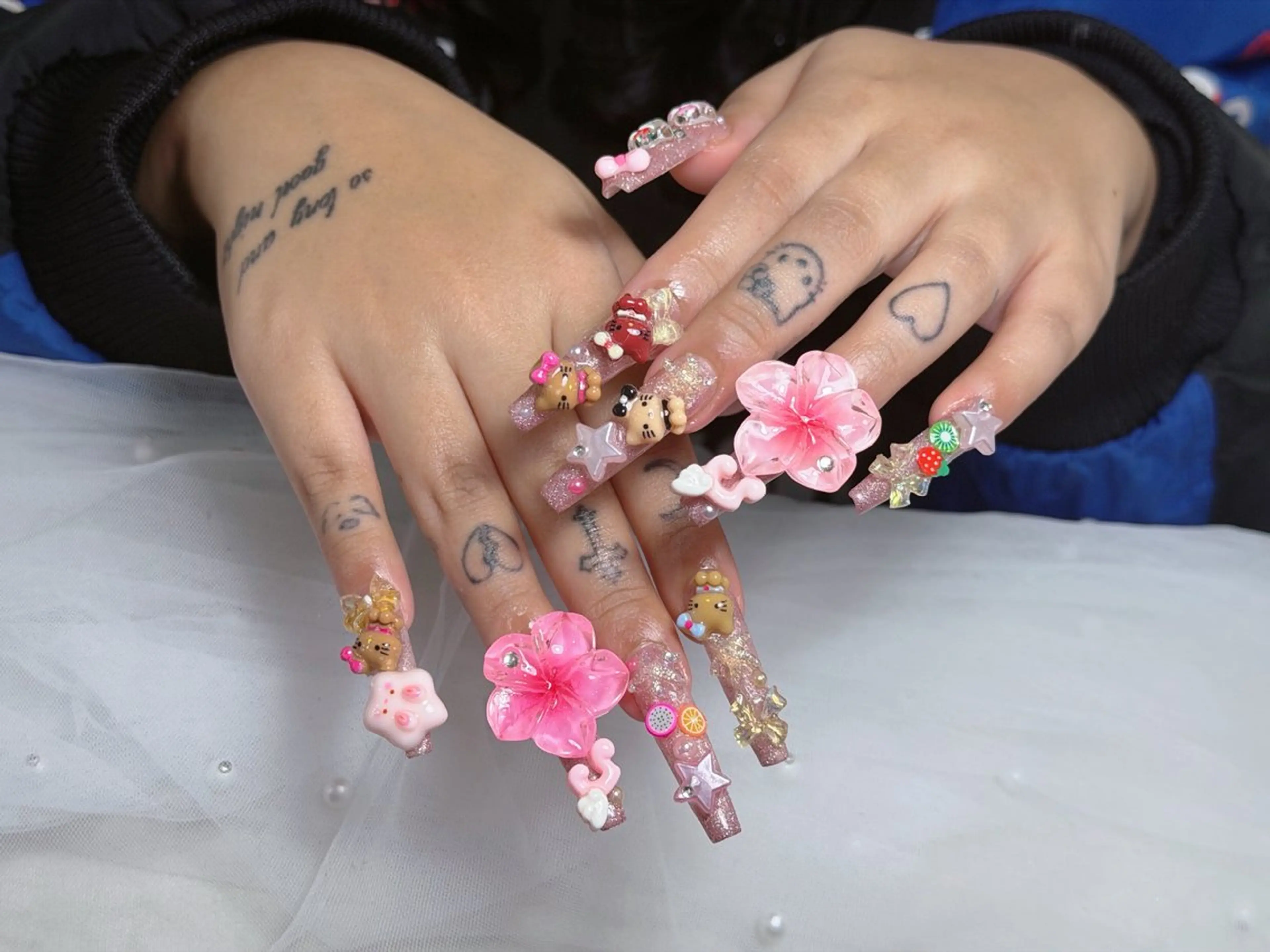 ネイル アートネイル ジェルネイル マグネットネイル ニュアンスネイル シンプルネイル ハンドネイル Ryu Nail NekoChanのネイルデザイン