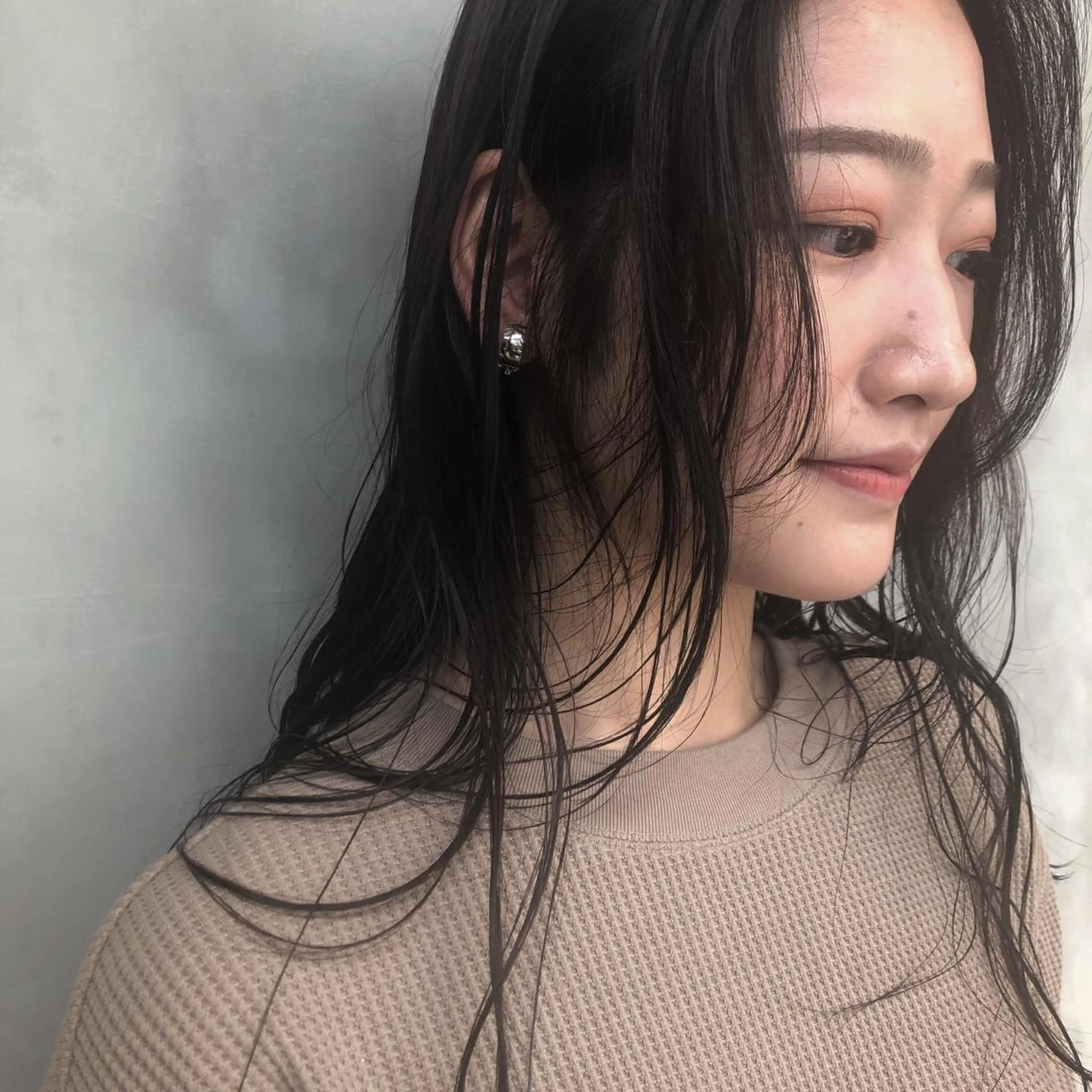 ロング カラー ダークグレー ダークグレージュ グレージュ カット トリートメント やまもと さえのヘアスタイル