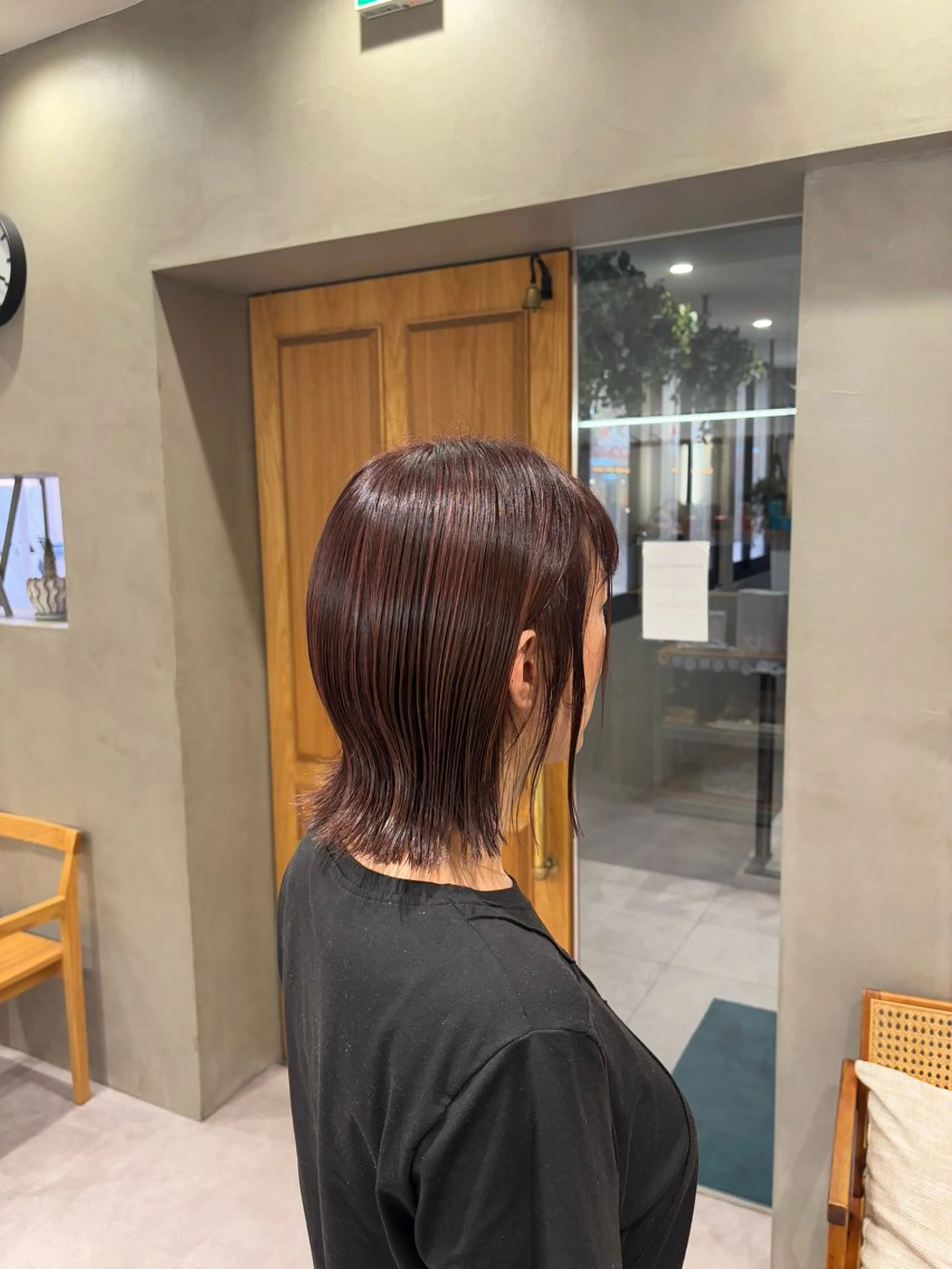 ミディアム 切りっぱなしボブ ピンクブラウン ボブ エルロン 栢原のヘアスタイル