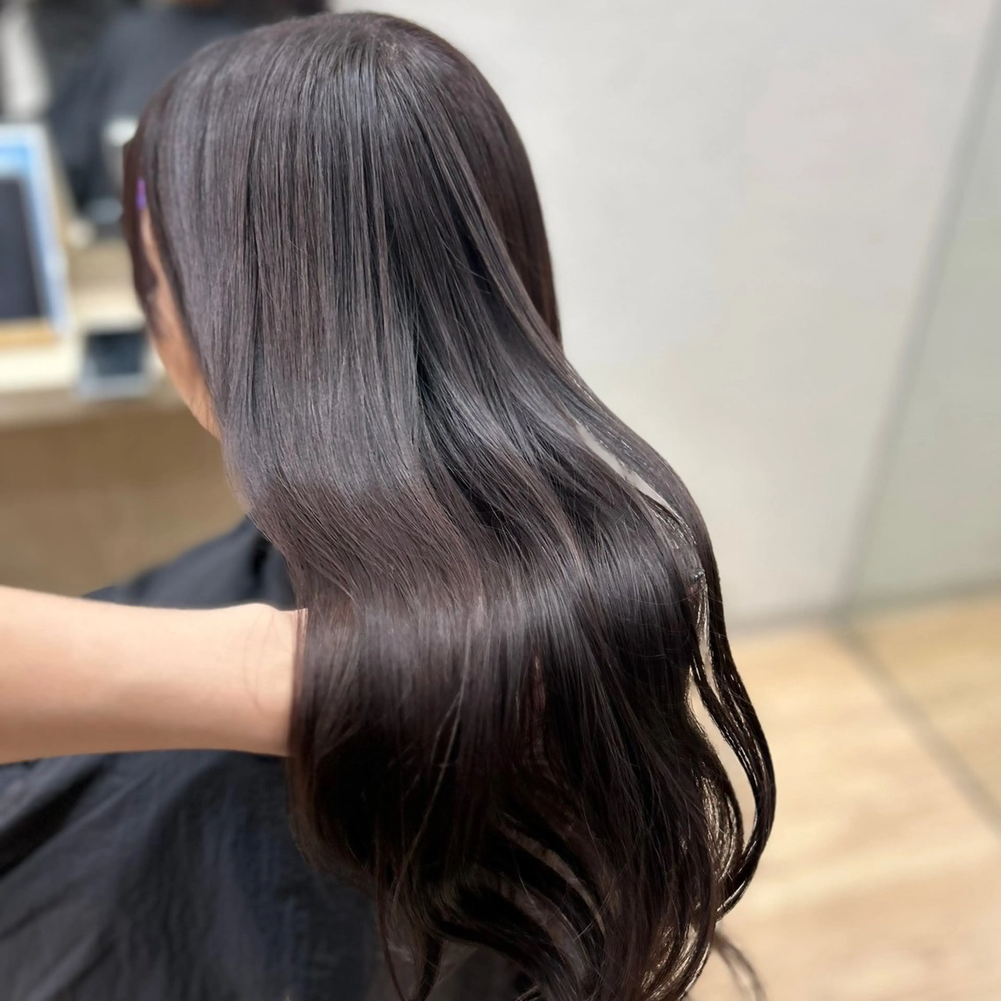 ロング カラー 小林 円香のヘアスタイル
