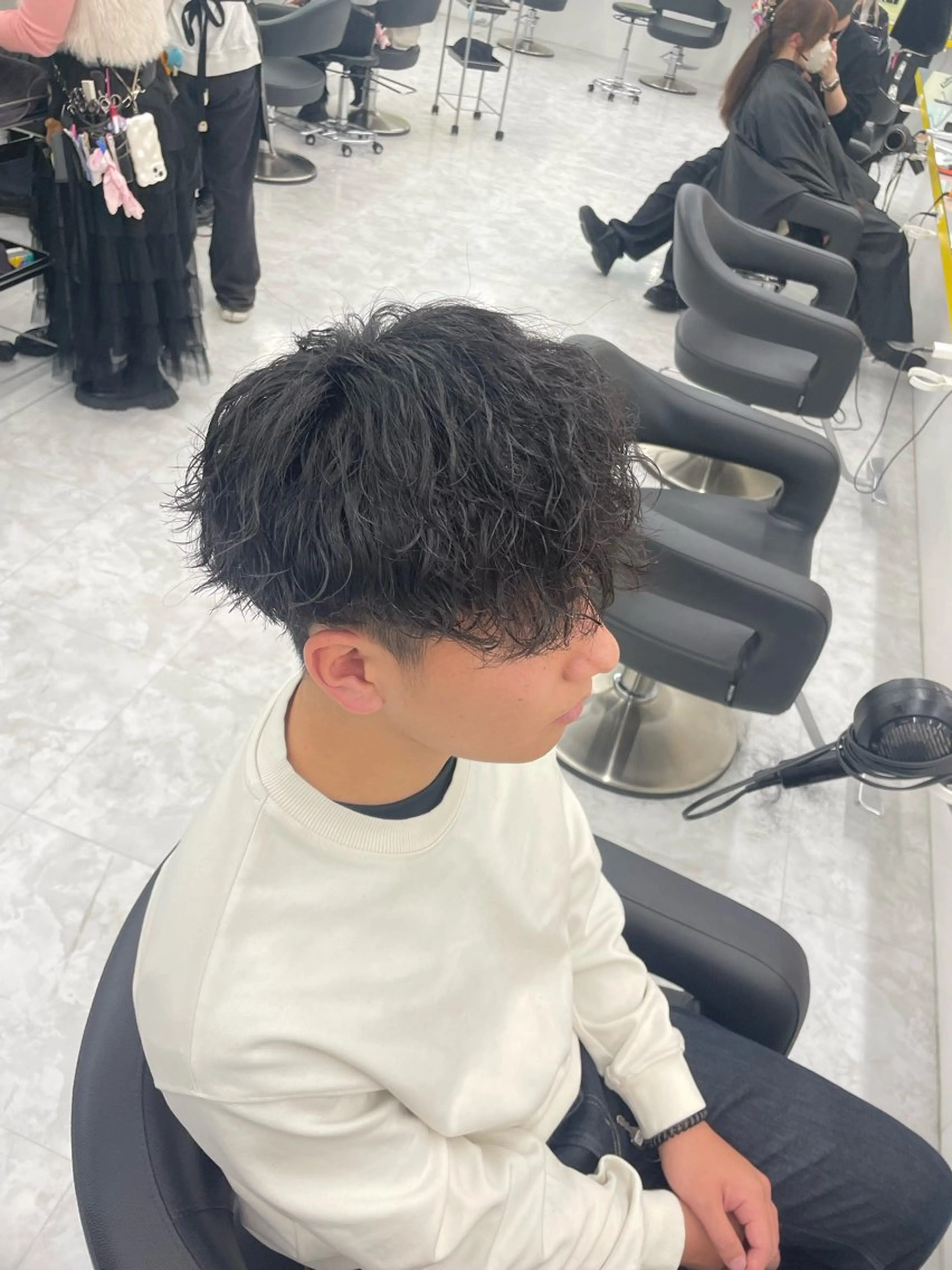 パーマ メンズ カット パーマ 🦋色落ち綺麗カラー メンズYUZU🦋‪のヘアスタイル