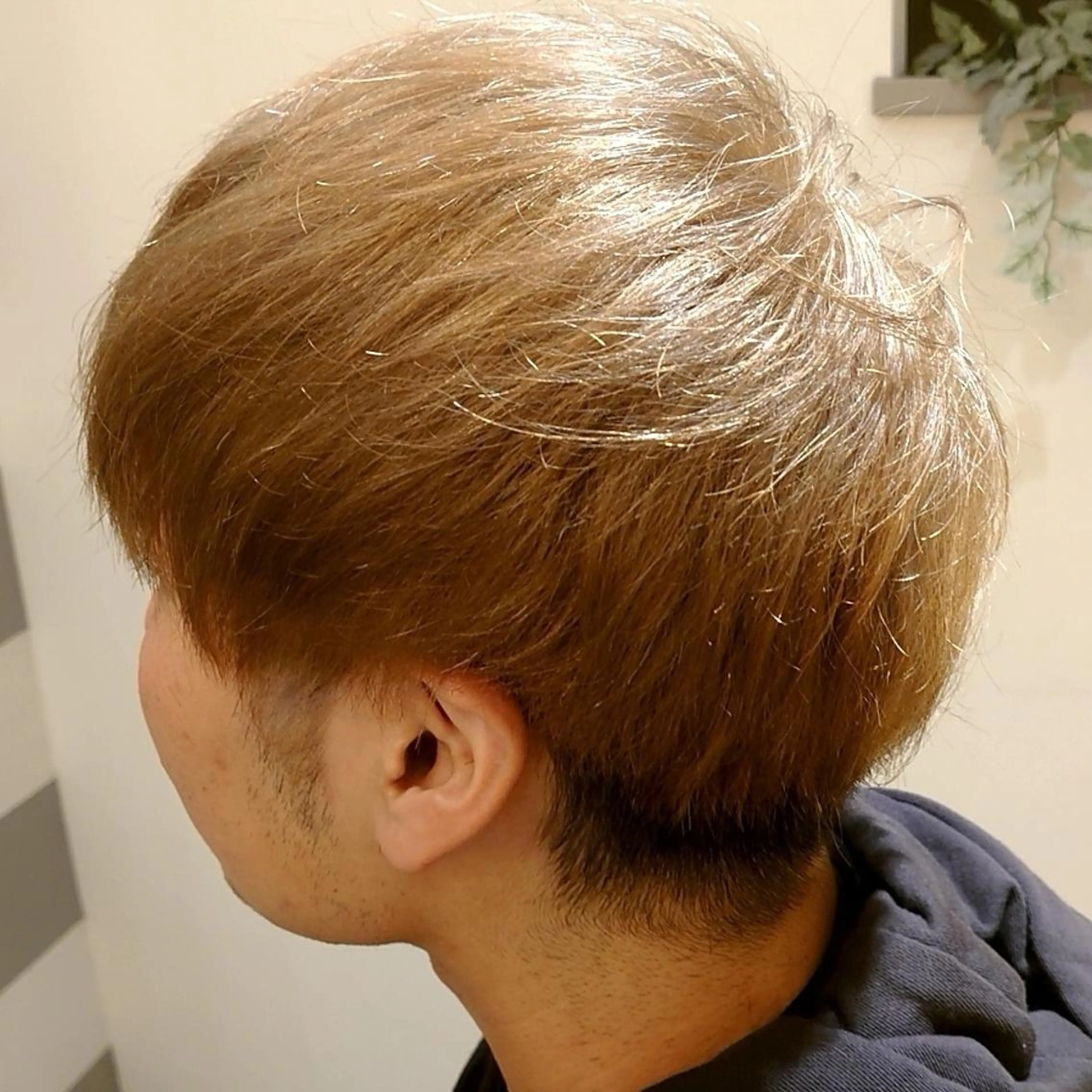 ショート カット ヘアカラー トリートメント 渡辺 康行のヘアスタイル