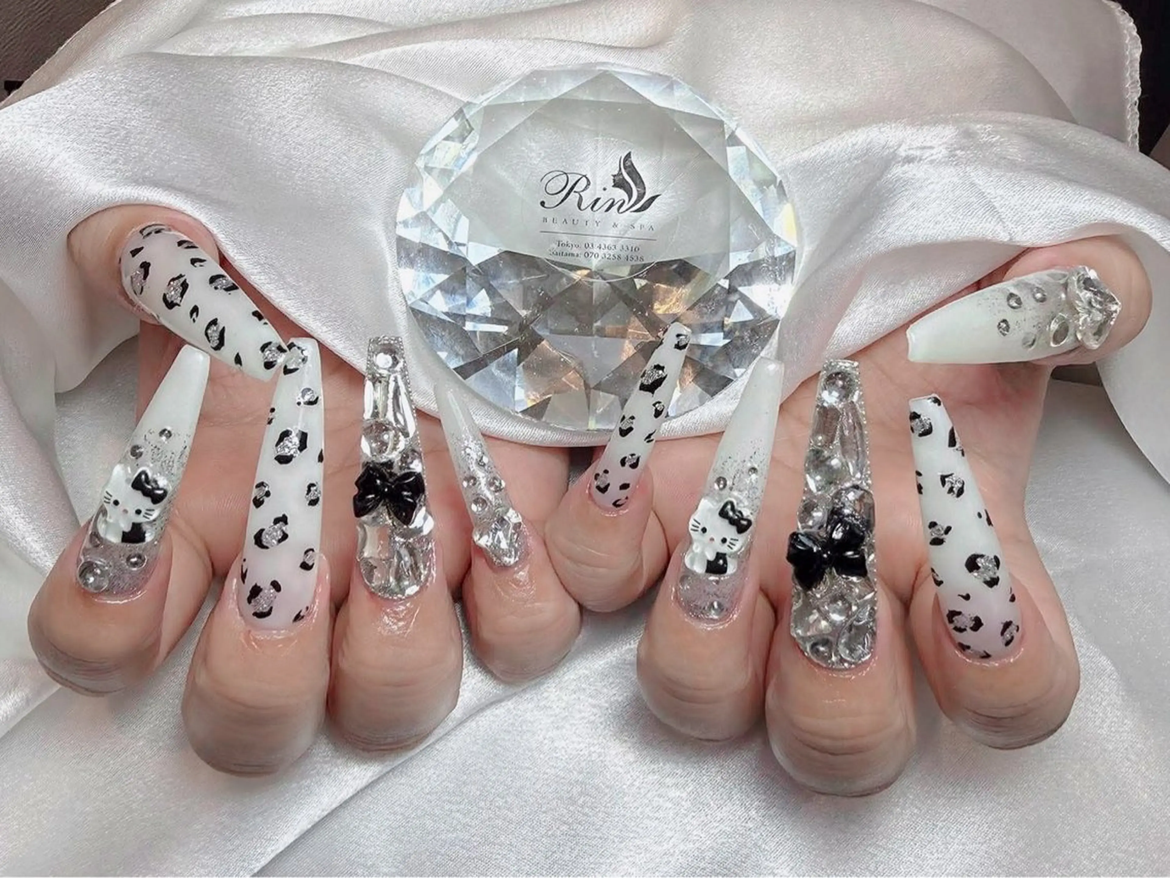 ネイル ロングネイル スーパーロングネイル リサ ネイルサロンのネイルデザイン