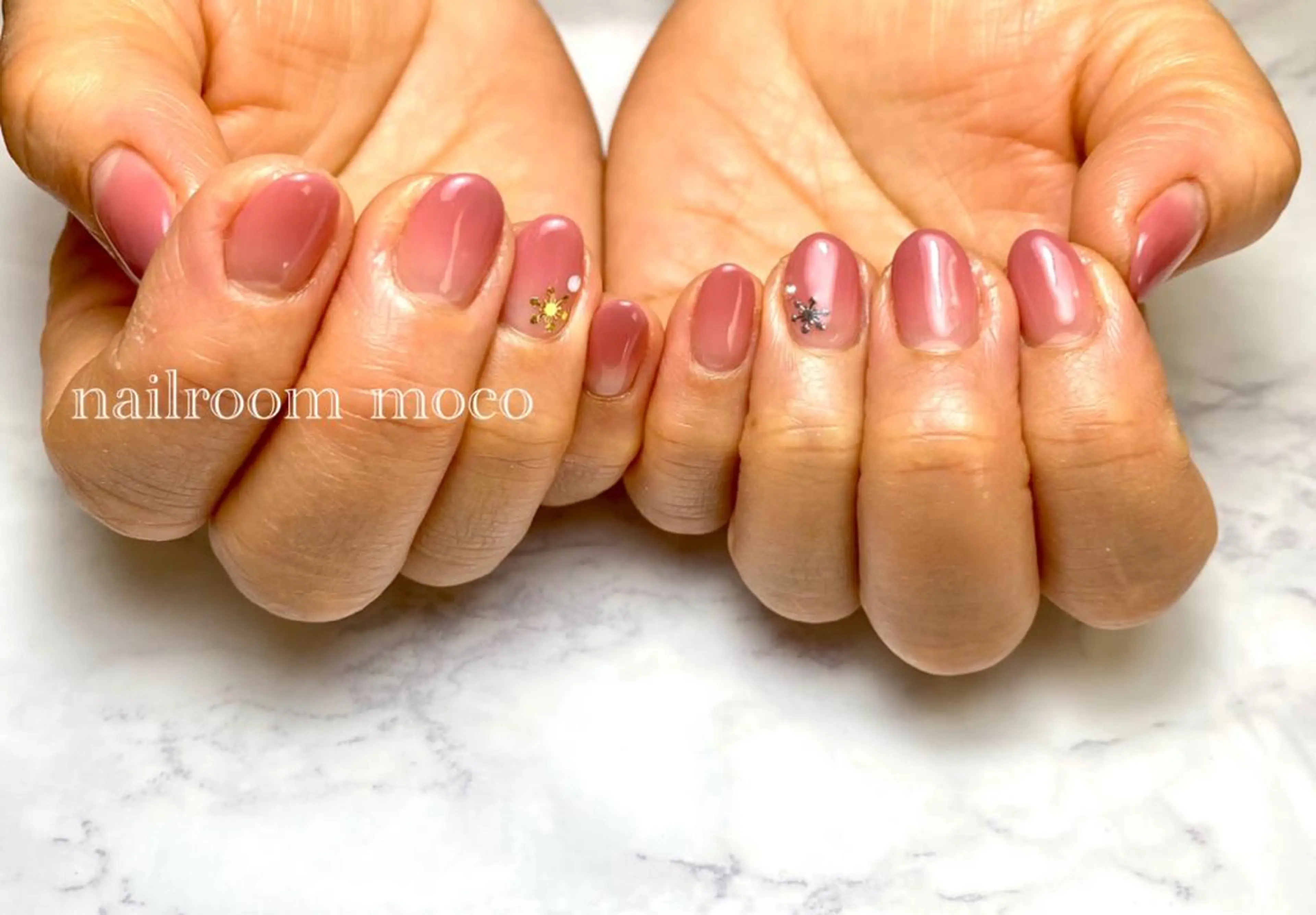ネイル ハンドネイル nailroom mocoのネイルデザイン