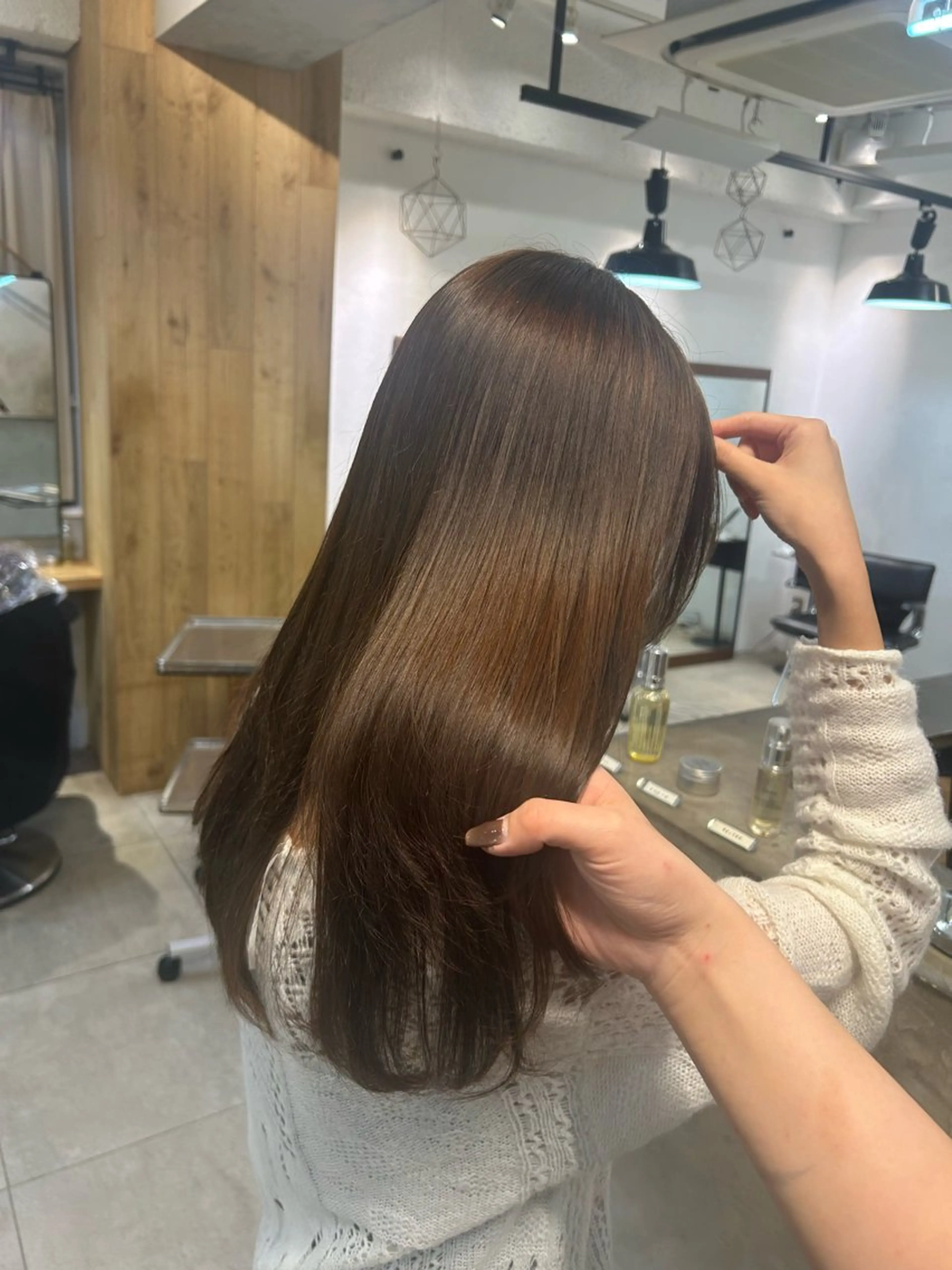 セミロング ヘアカラー トリートメント LOE Yuuka/42🩵のヘアスタイル