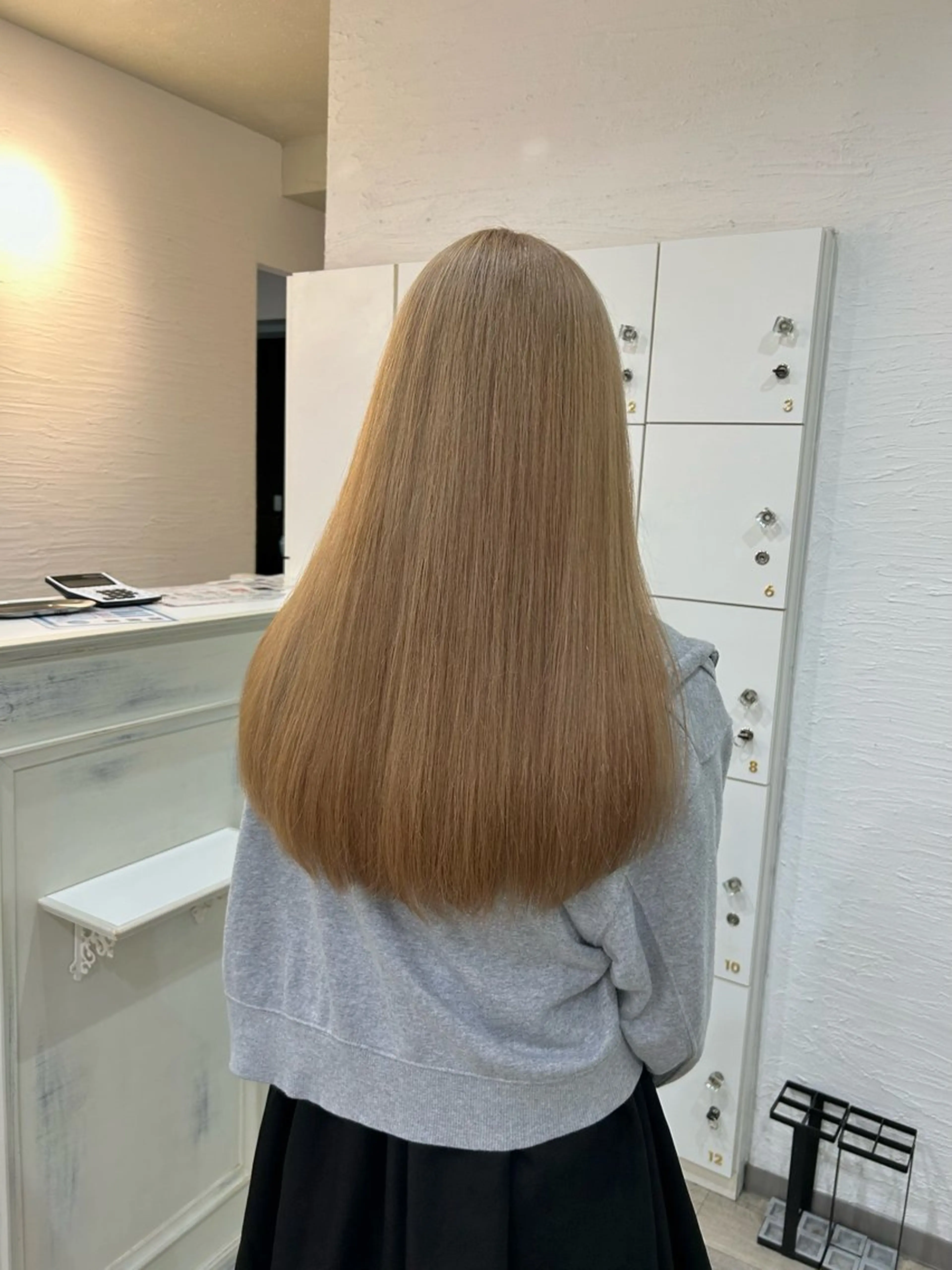 ロング カラー ヘアカラー トリートメント りん🌷︎名古屋 ブリーチカラーのヘアスタイル