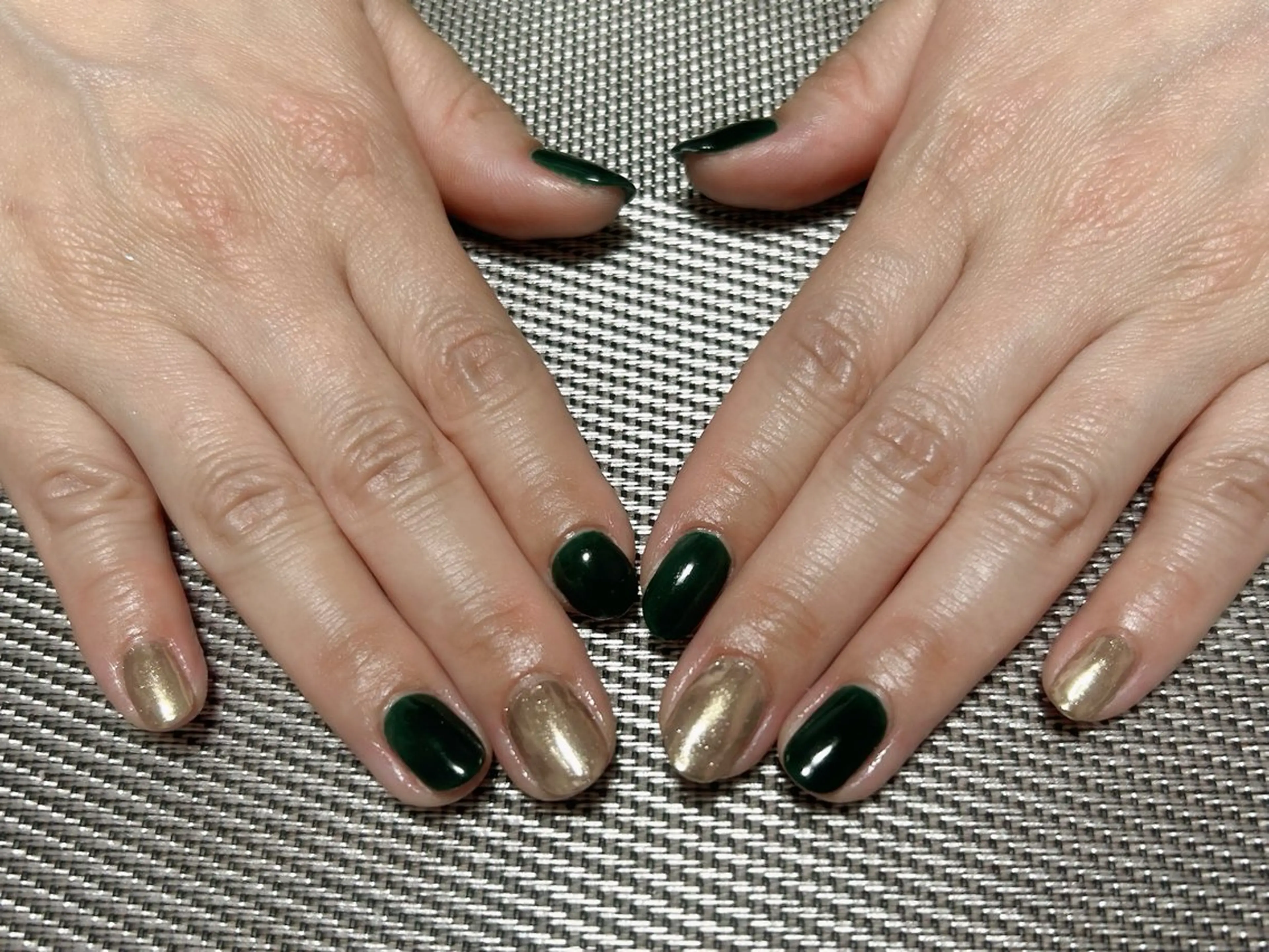 ネイル ゴールド グリーン ミラーネイル ハンドネイル i nailのネイルデザイン