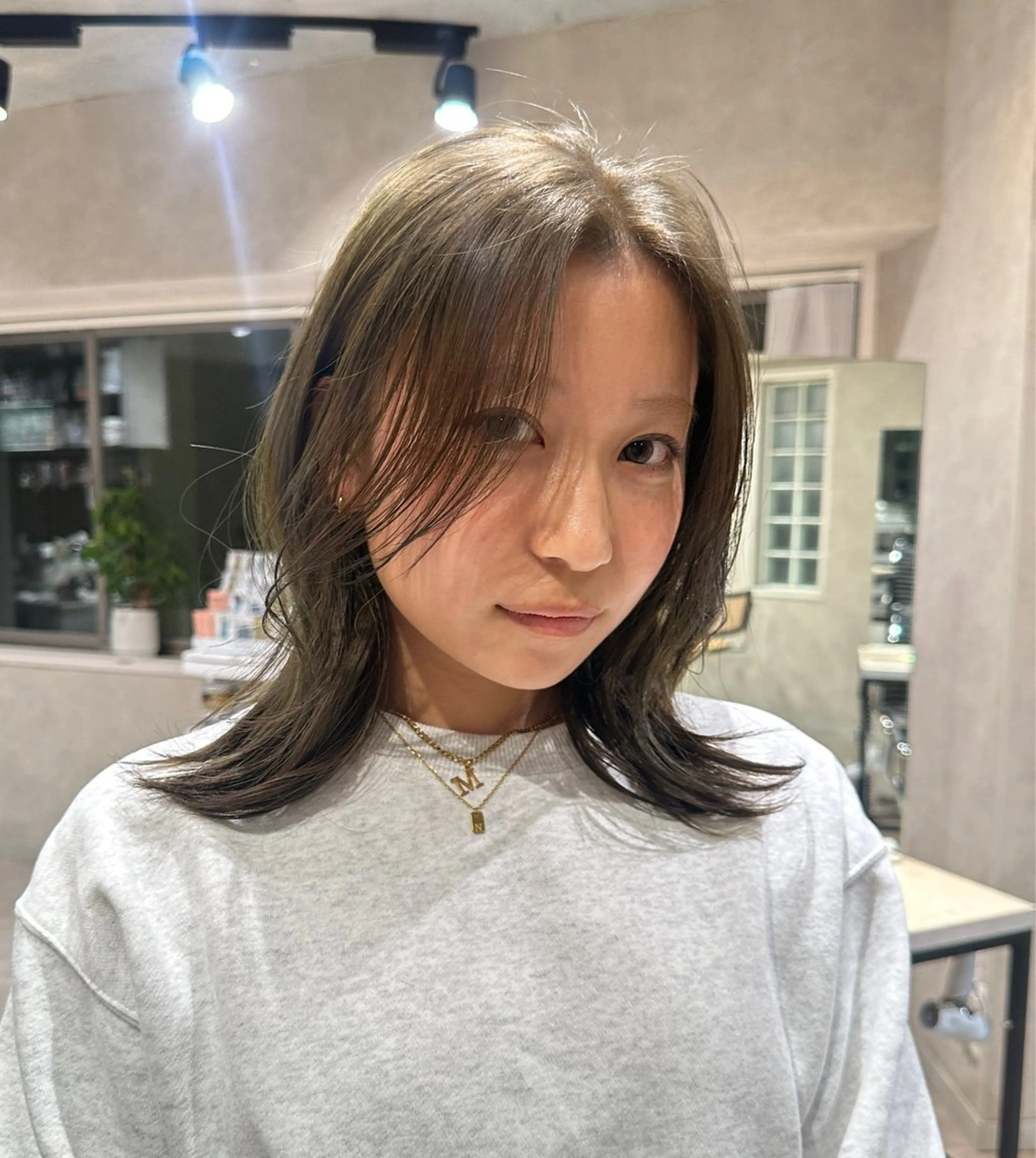 ミディアム ヘアカラー ハイトーン🫀 デザイン🪐yumeのヘアスタイル