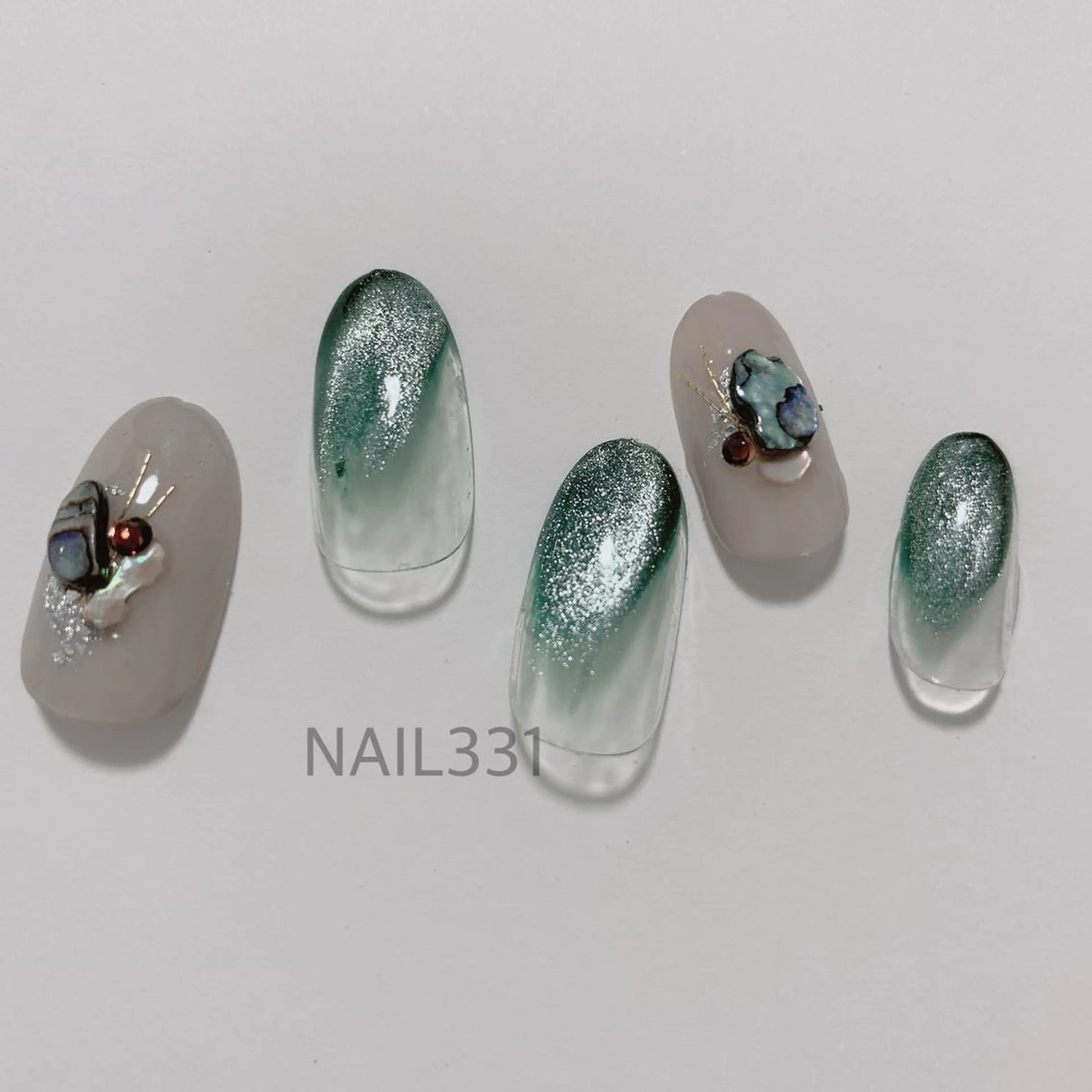 ネイル ニュアンスネイル Nail 331のネイルデザイン