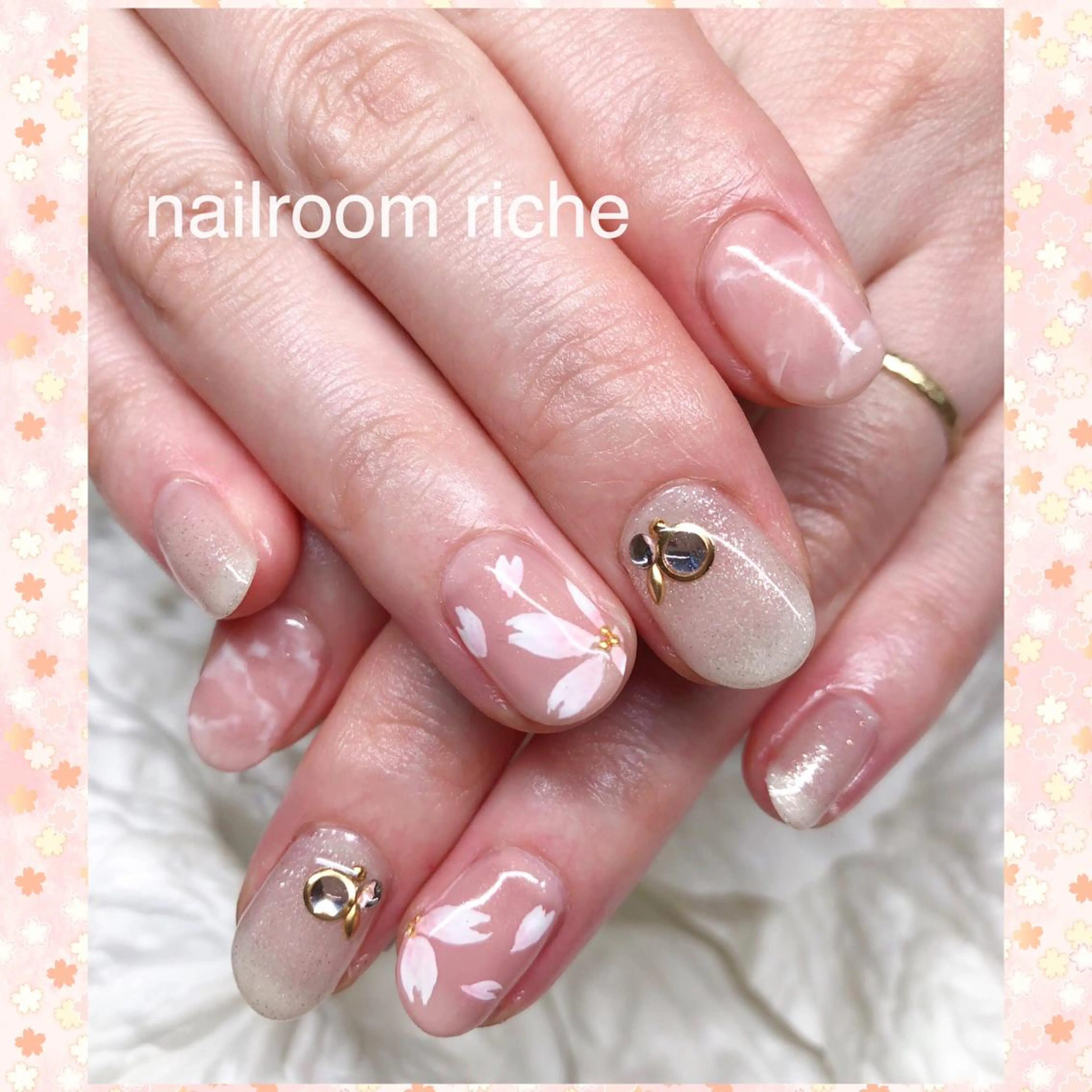 ネイル ハンドネイル nailroom richeのネイルデザイン
