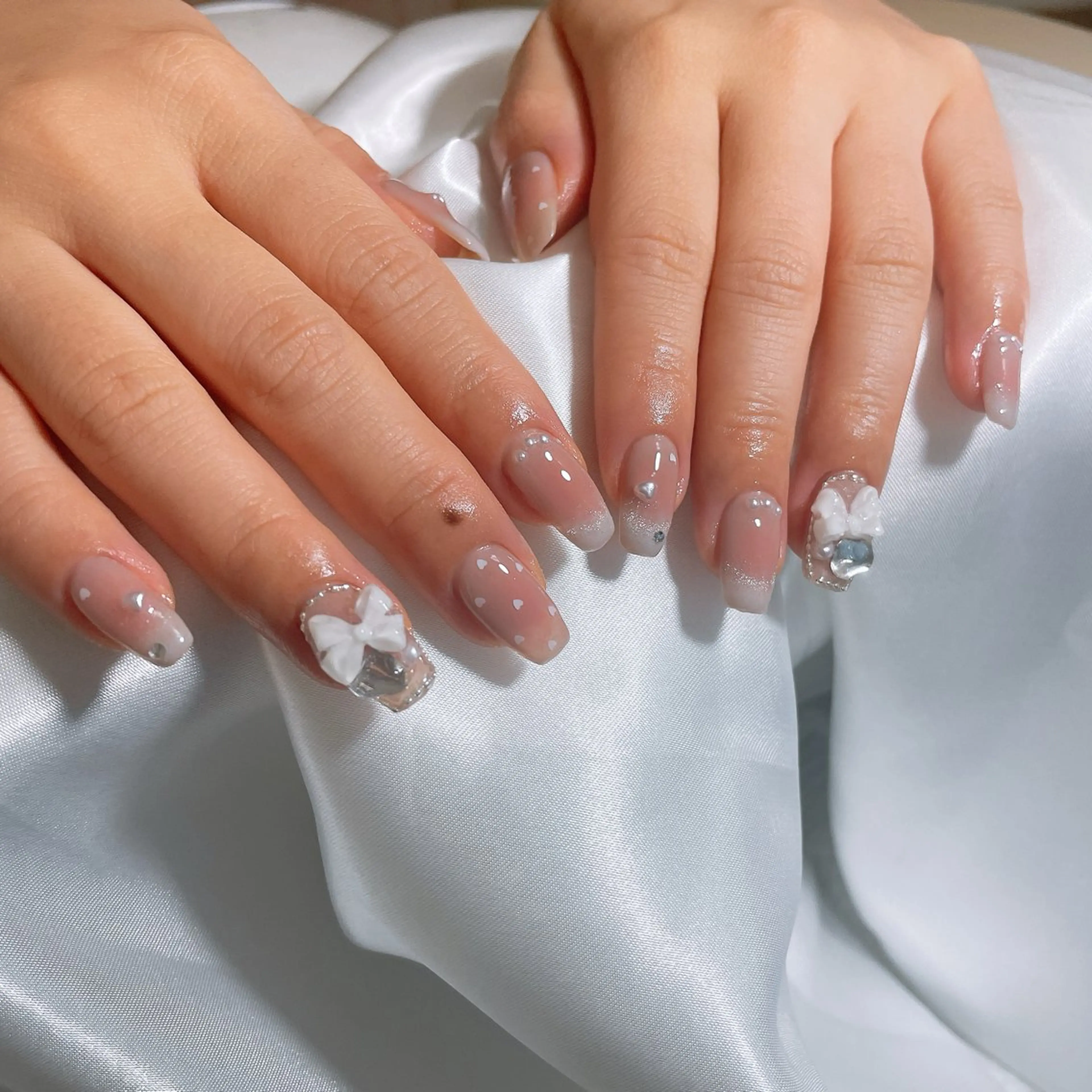 ネイル チークネイル フレンチネイル ハート マグネットネイル マグネットフレンチ ハンドネイル Mynail プライベートサロンのネイルデザイン