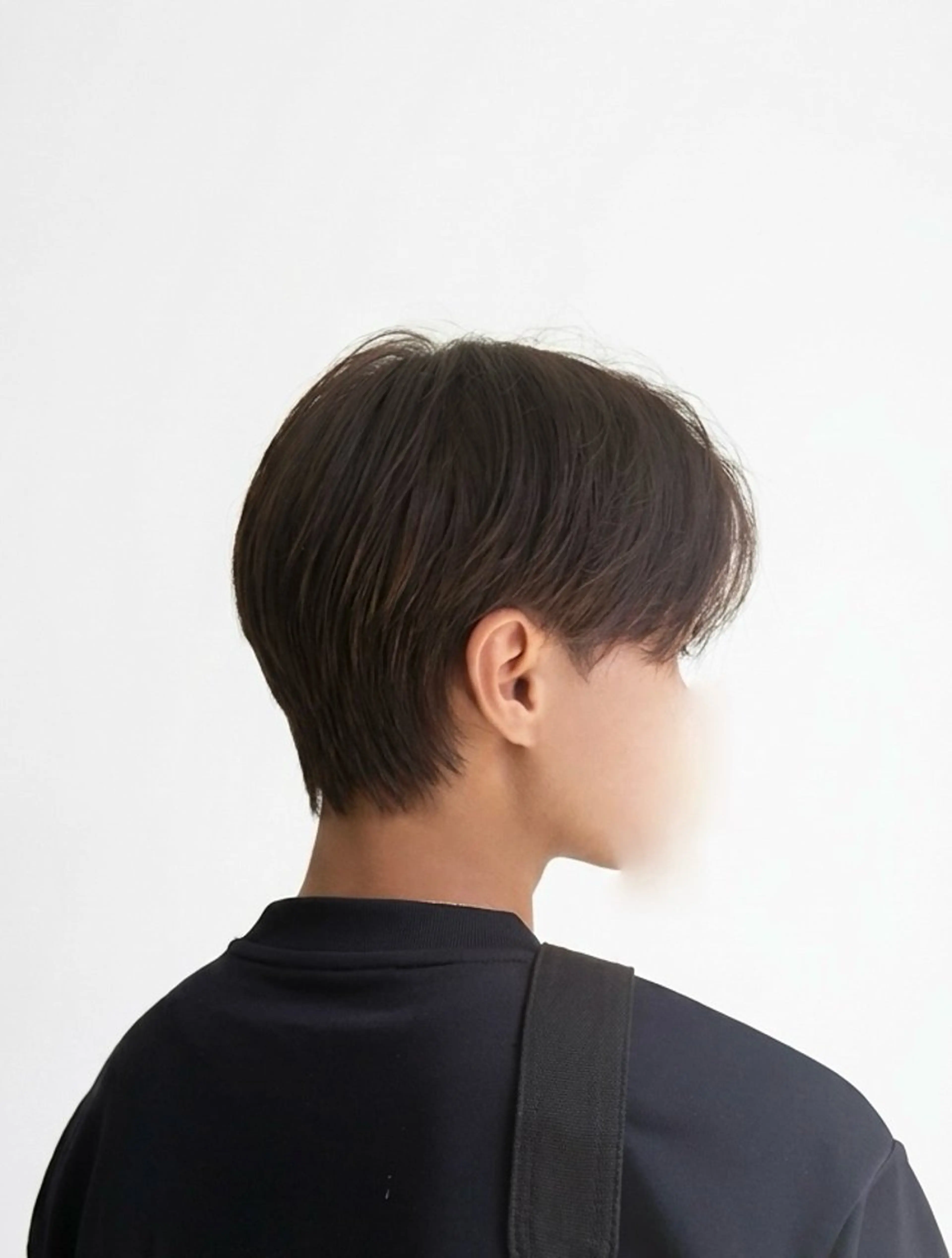 ショート メンズ センターパート カット 桐山 空澄のヘアスタイル