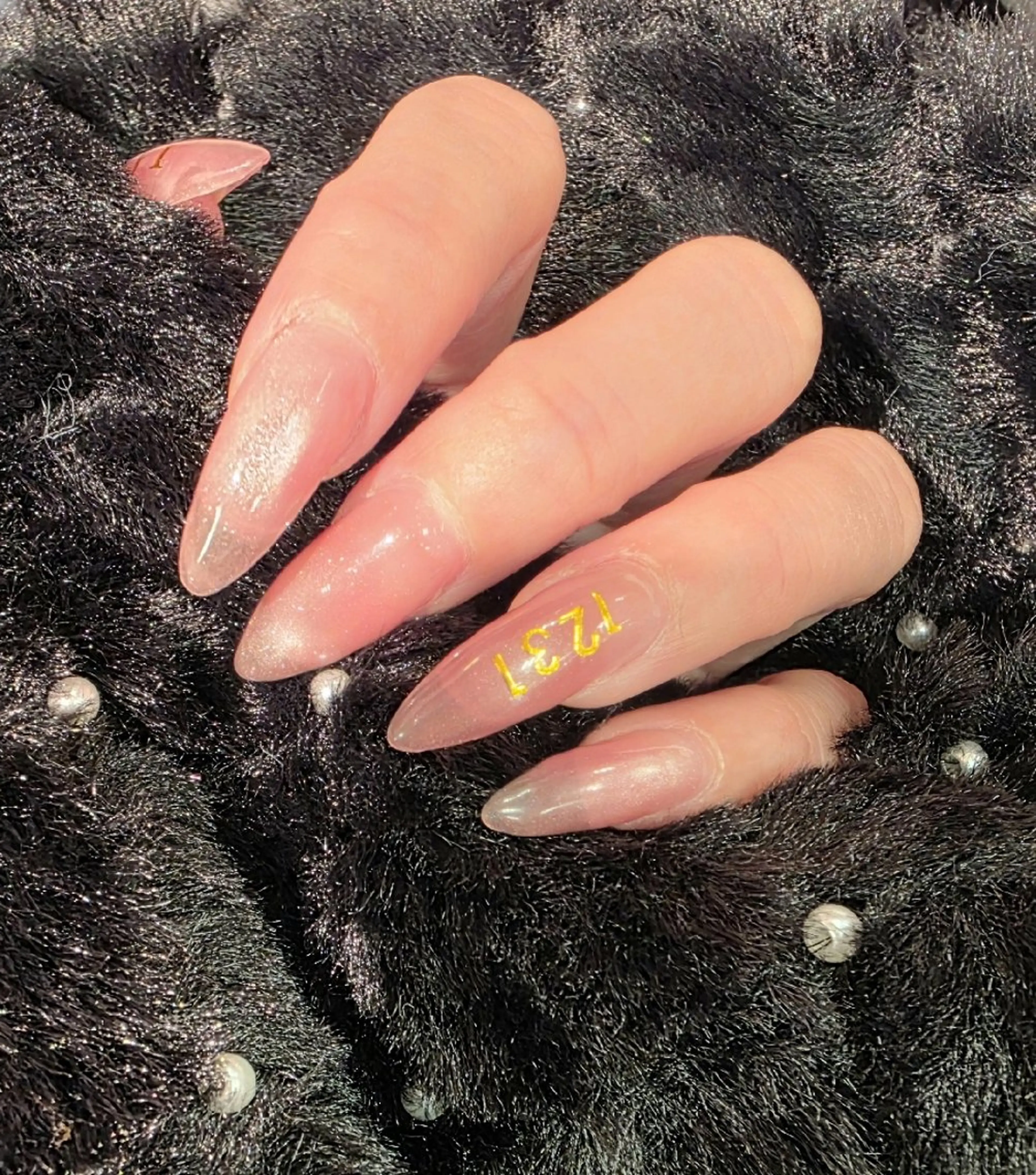 ネイル チークネイル マグネットネイル シンプルネイル ワンホンネイル Nail 🌱TSUBASAのネイルデザイン
