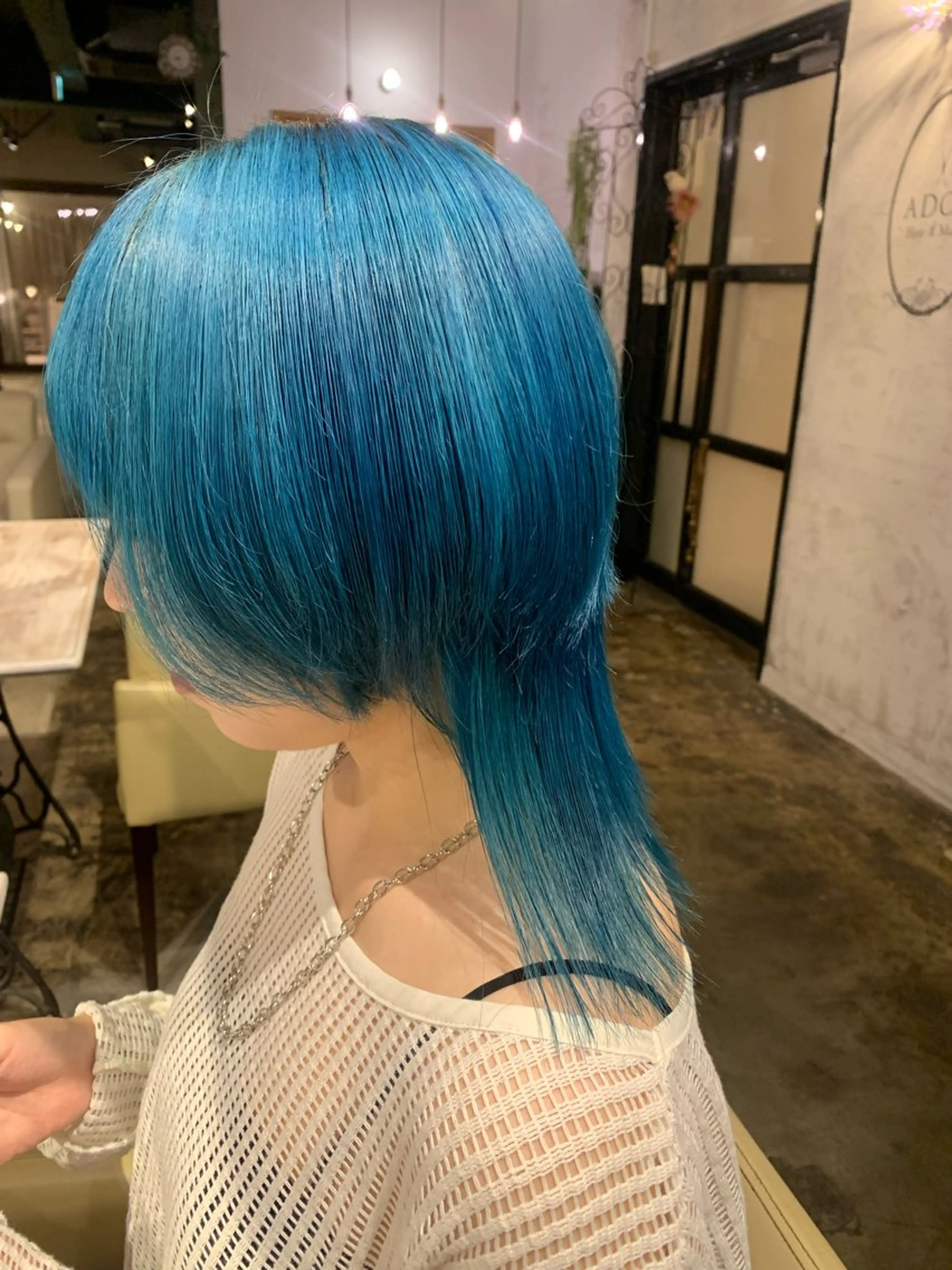 カラー ブリーチ ブルーカラー マンツーマン 半個室サロン中田大喜のヘアスタイル
