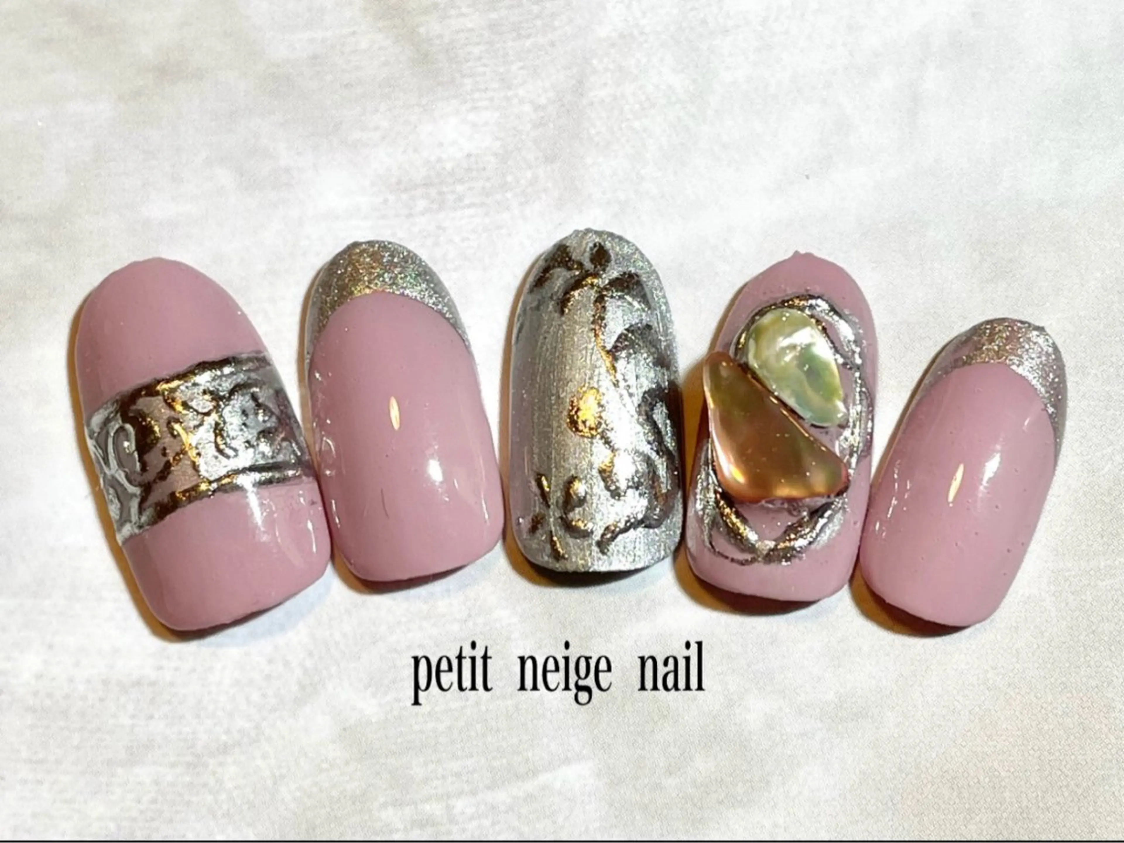 ネイル 山賀 小雪のネイルデザイン