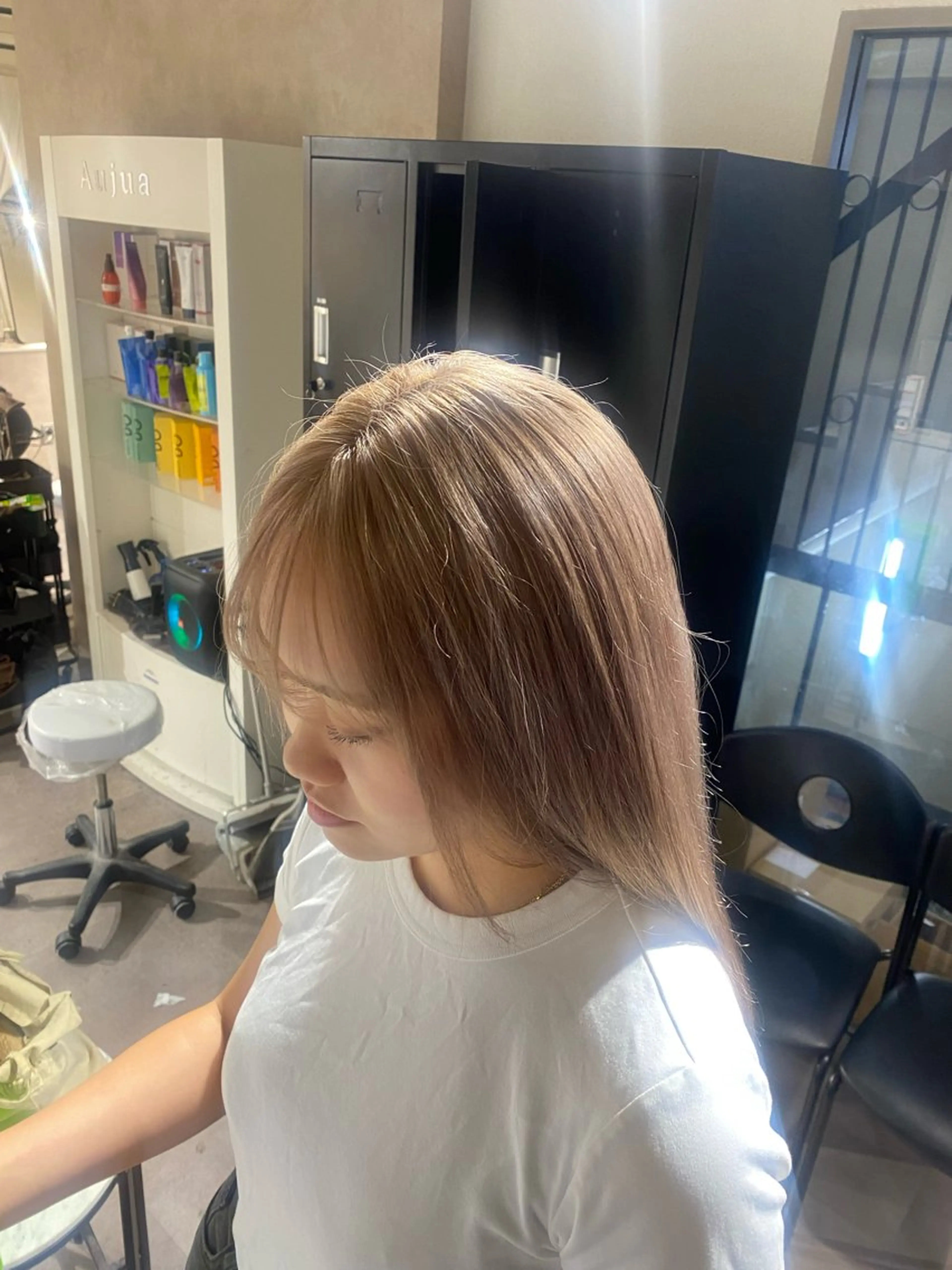 カラー ベージュカラー ミルクティーベージュ ヘアカラー ヘアセット Seleneコウキ ブリーチ/ハイトーンのヘアスタイル