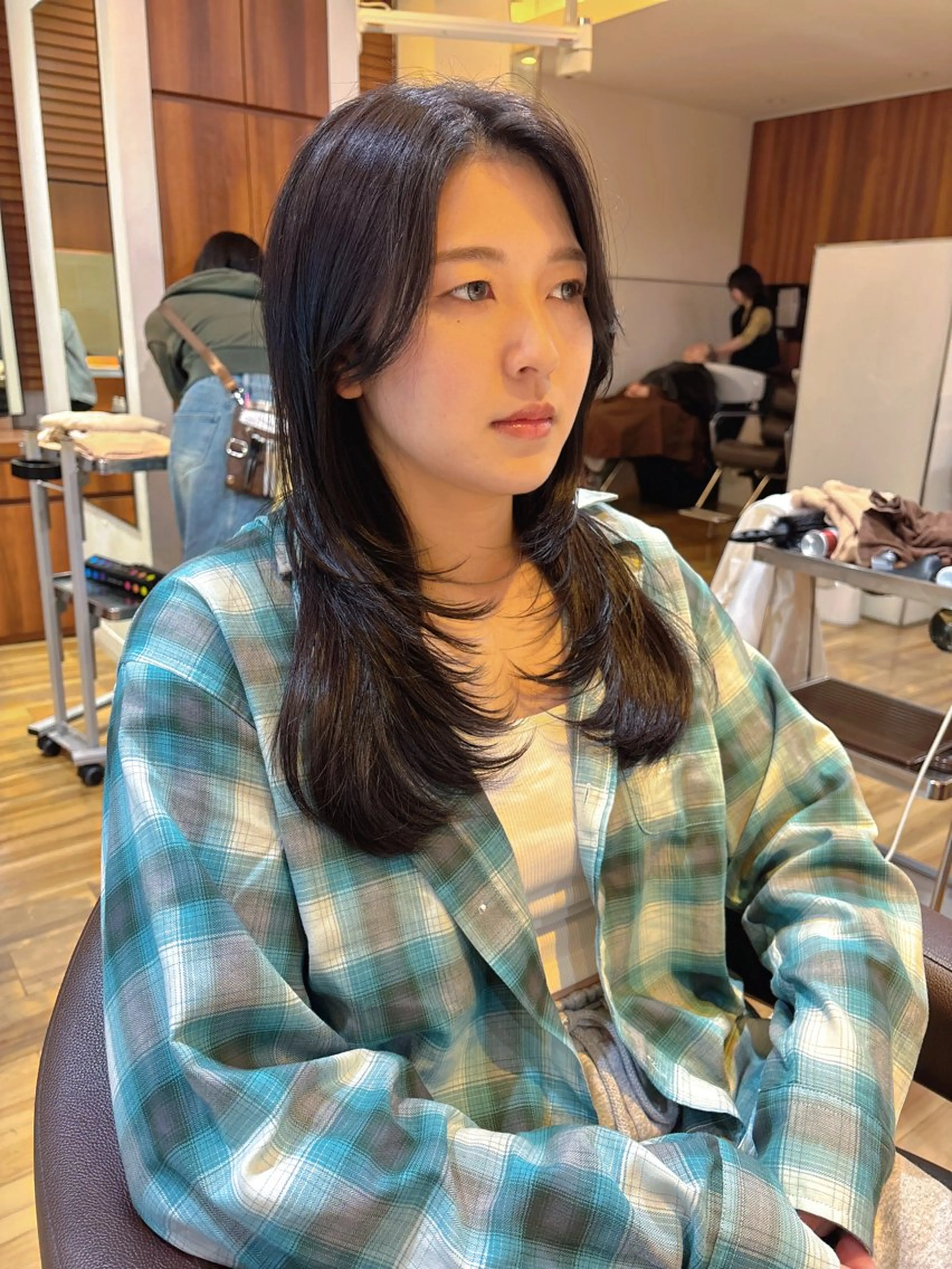 セミロング カラー 透明感カラー レイヤーカット カット ヘアカラー トリートメント レイヤーカット /透明感/千葉怜寿のヘアスタイル