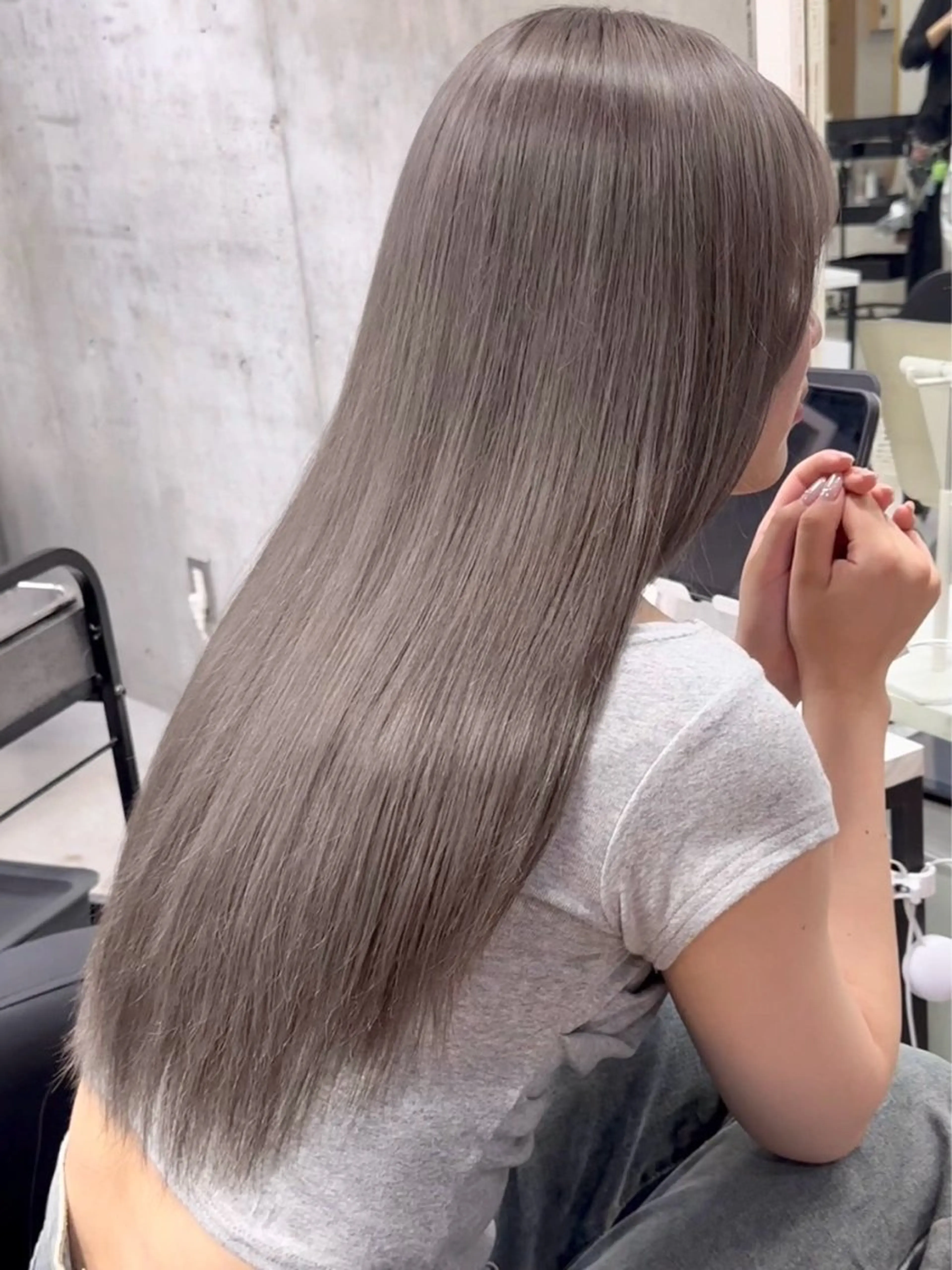 ロング カラー ブリーチ ダブルカラー グレージュ ハイライトカラー ハイトーンカラー ヘアカラー トリートメント XELM/RUI /高崎/ブリーチ/のヘアスタイル