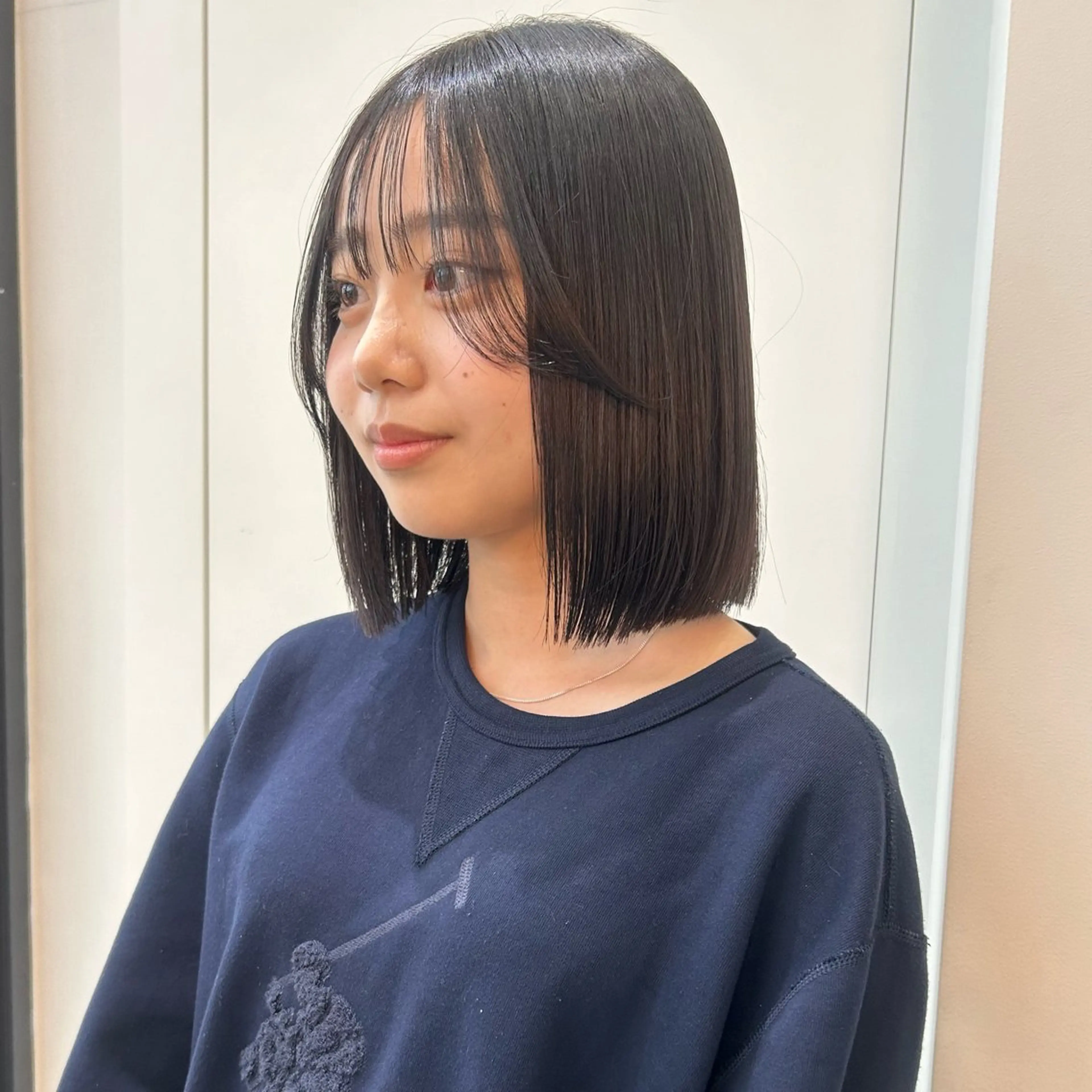 ミディアム ボブ 外ハネヘア カット ヘアカラー トリートメント ボブ/くびれボブ/ 髪質改善/Ru-kaのヘアスタイル