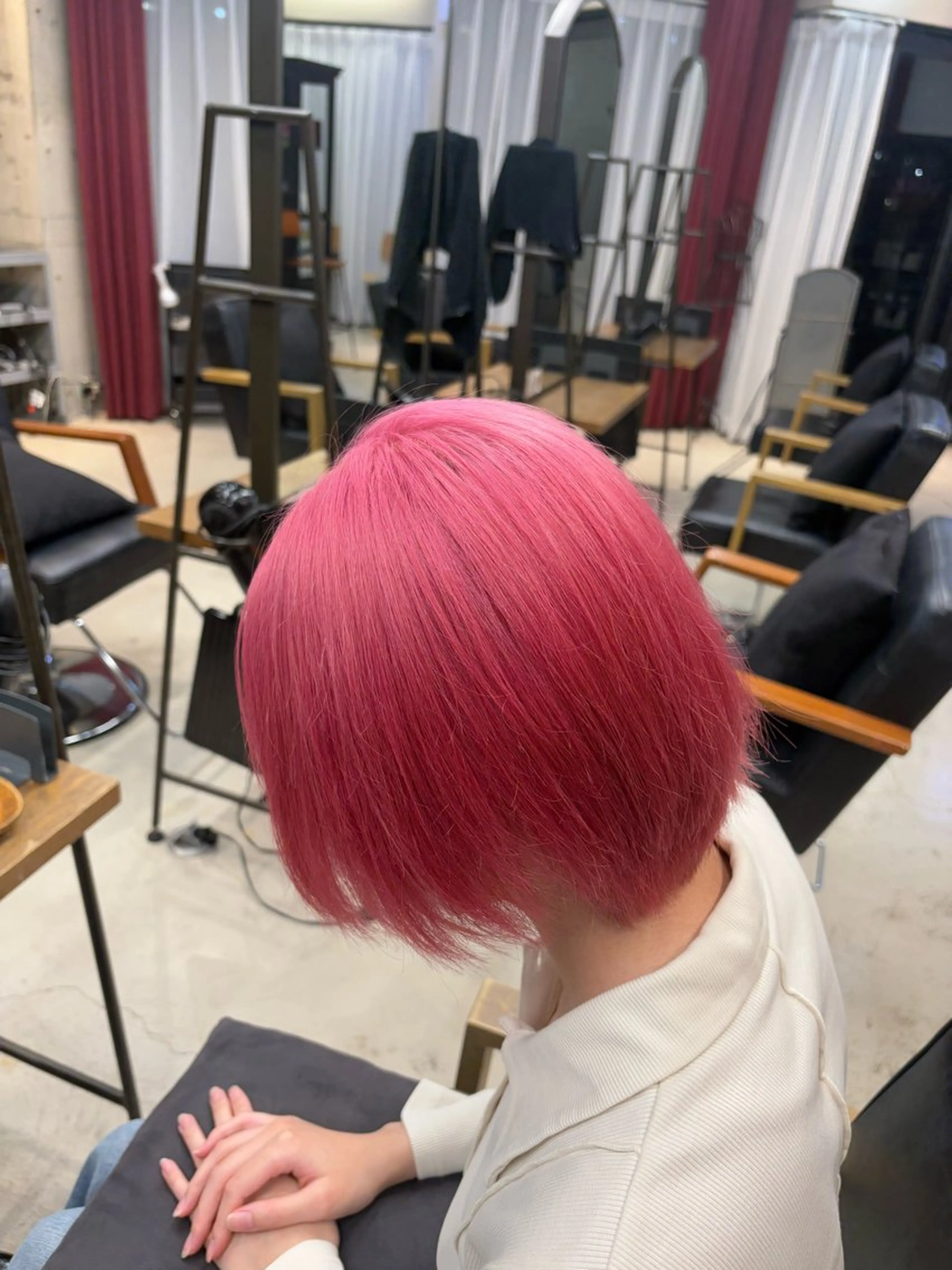 ショート カラー ベージュカラー ブリーチ ケアブリーチ ピンクカラー ピンクベージュ Koya ショート/ボブのヘアスタイル