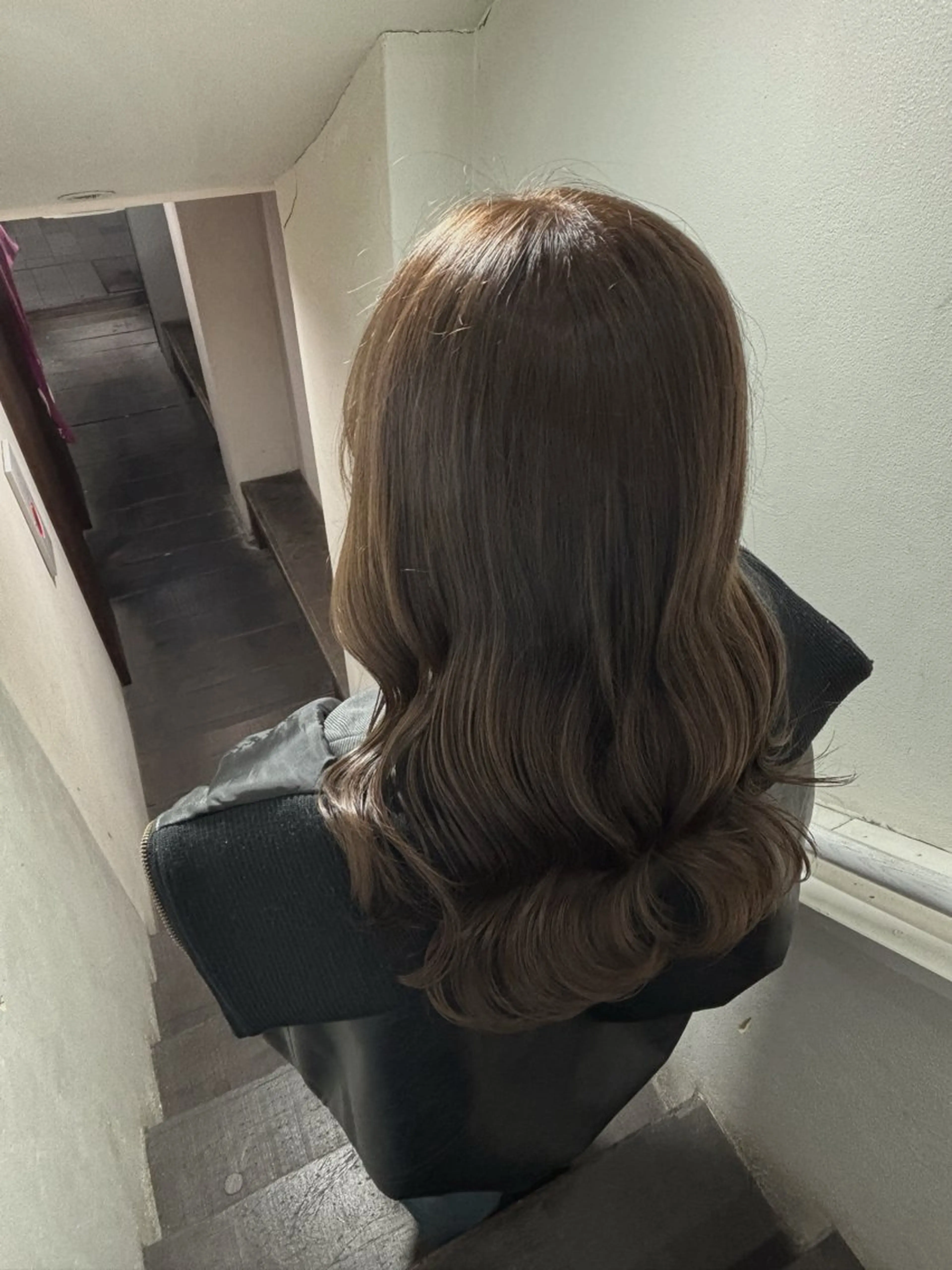 ロング カラー 透明感カラー ヘアカラー NOA/トレンドヘア ブリーチなし艶カラーのヘアスタイル