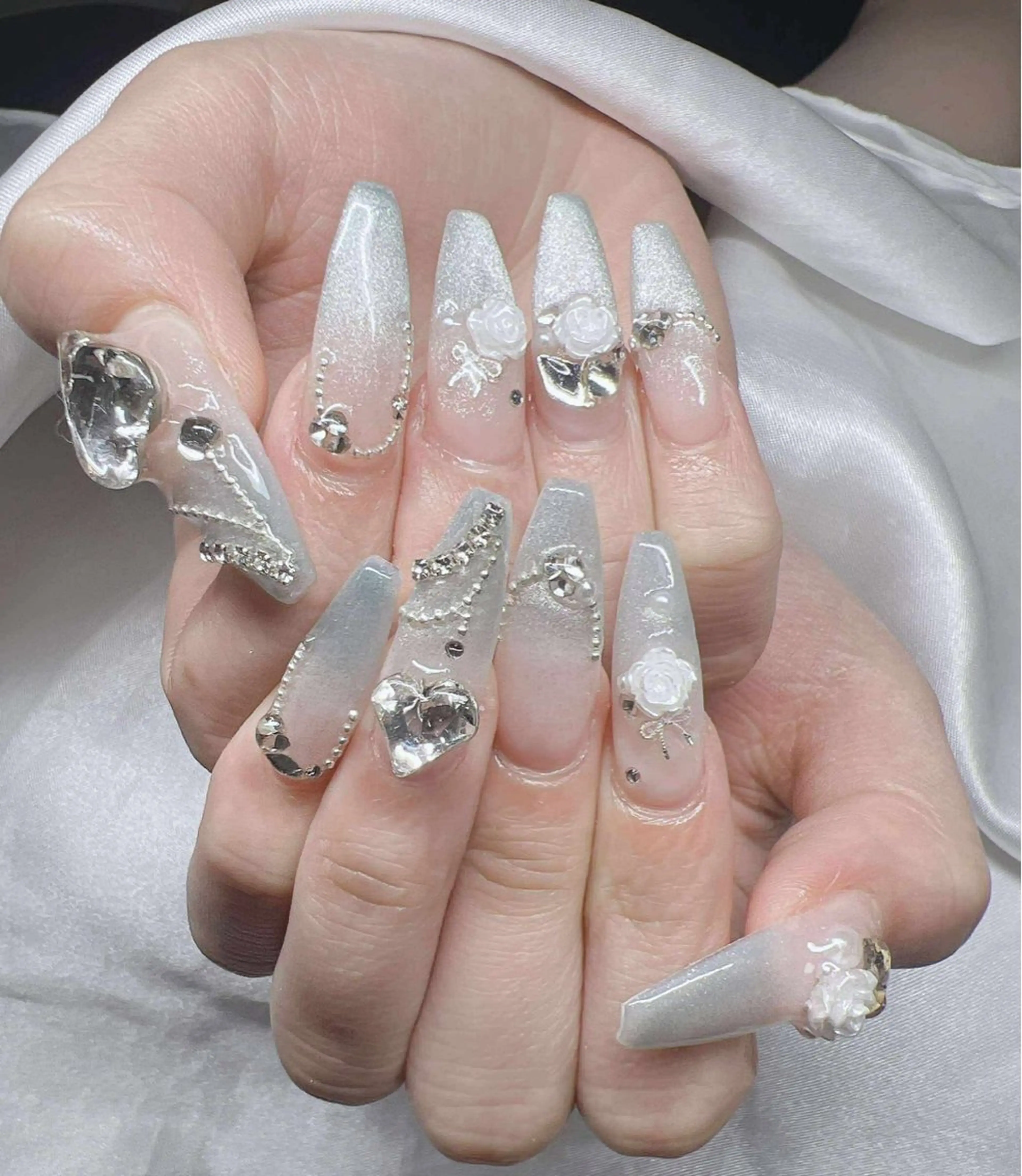 ネイル 長さ出し グラデーション 卒業式 キラキラネイル マグネットネイル ハンドネイル Lee Nailsのネイルデザイン